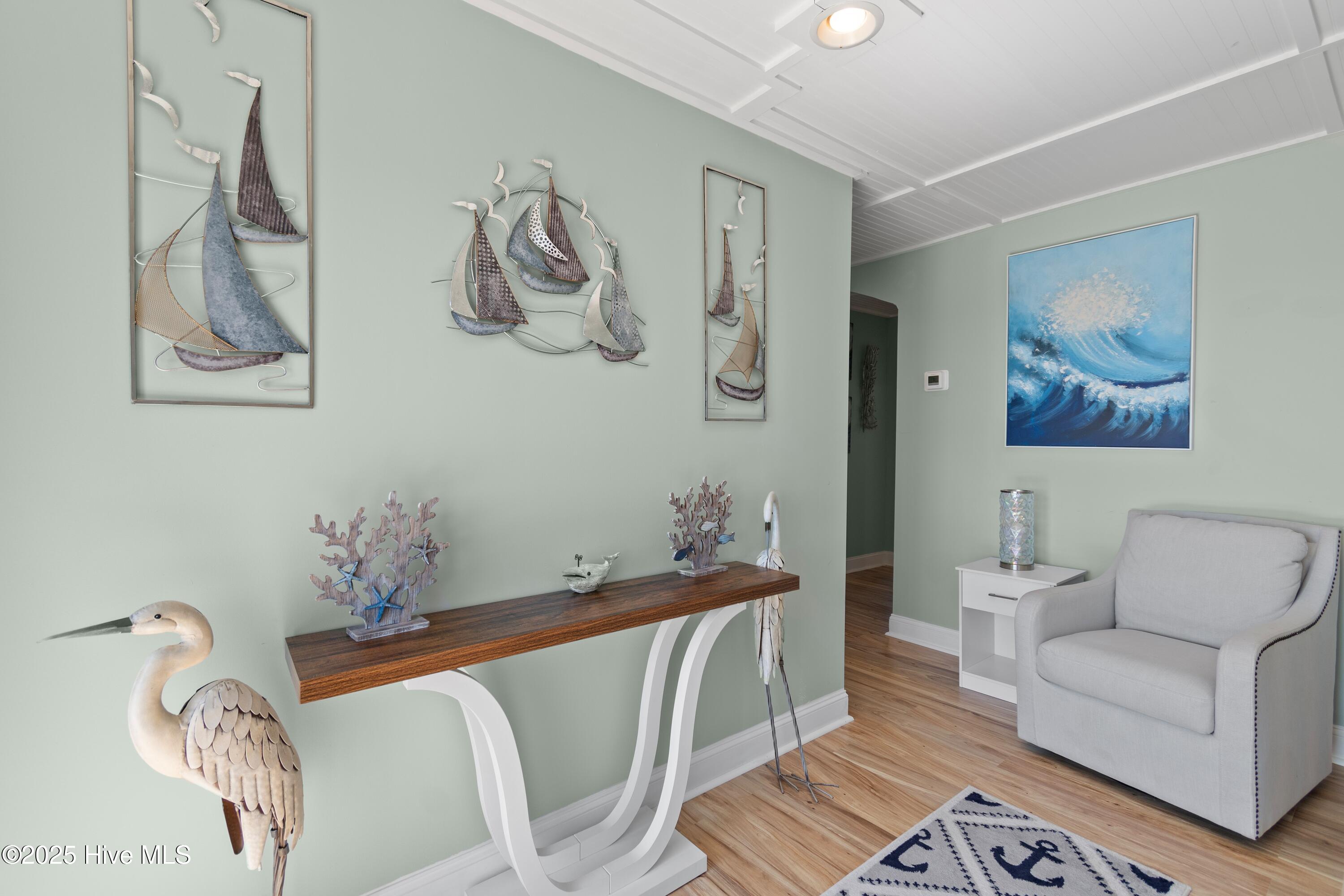 100494024 | Photo 38