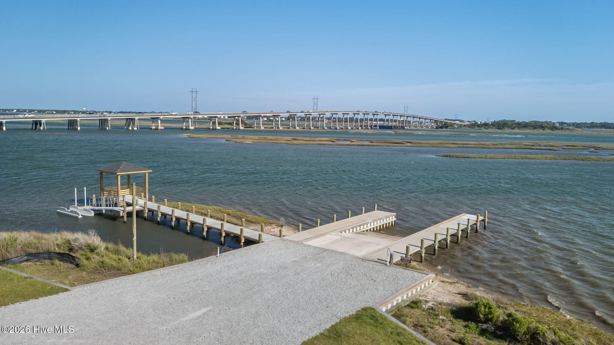 100569687 | Photo 53