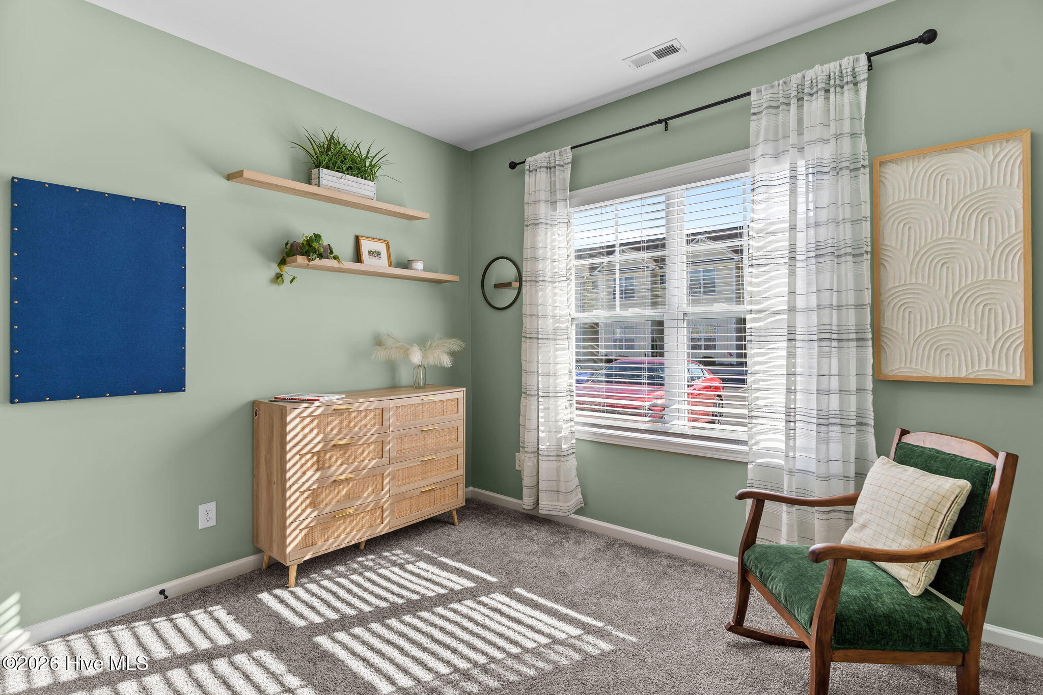 100555815 | Photo 32