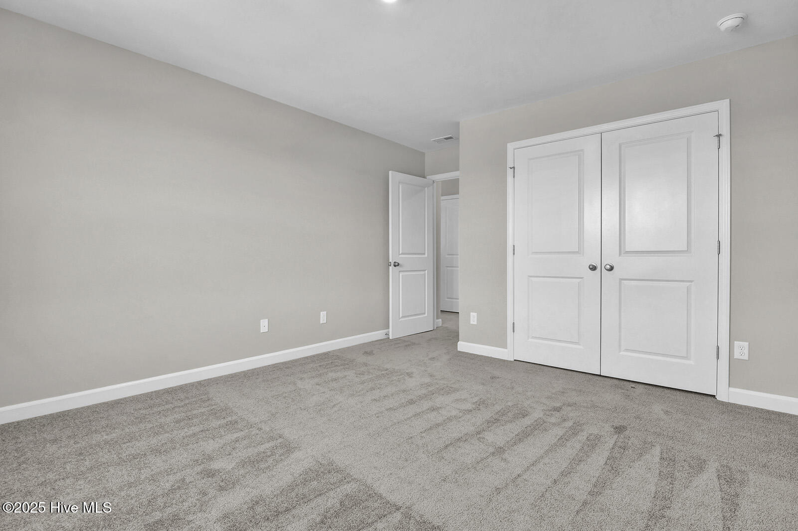 100527693 | Photo 25