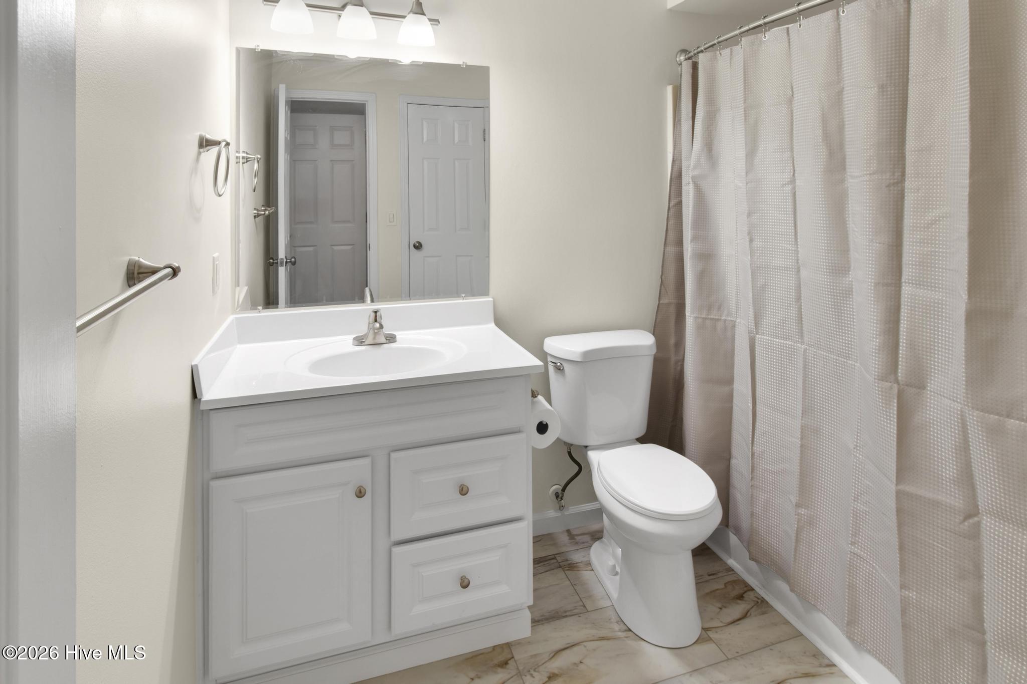 100552061 | Photo 14