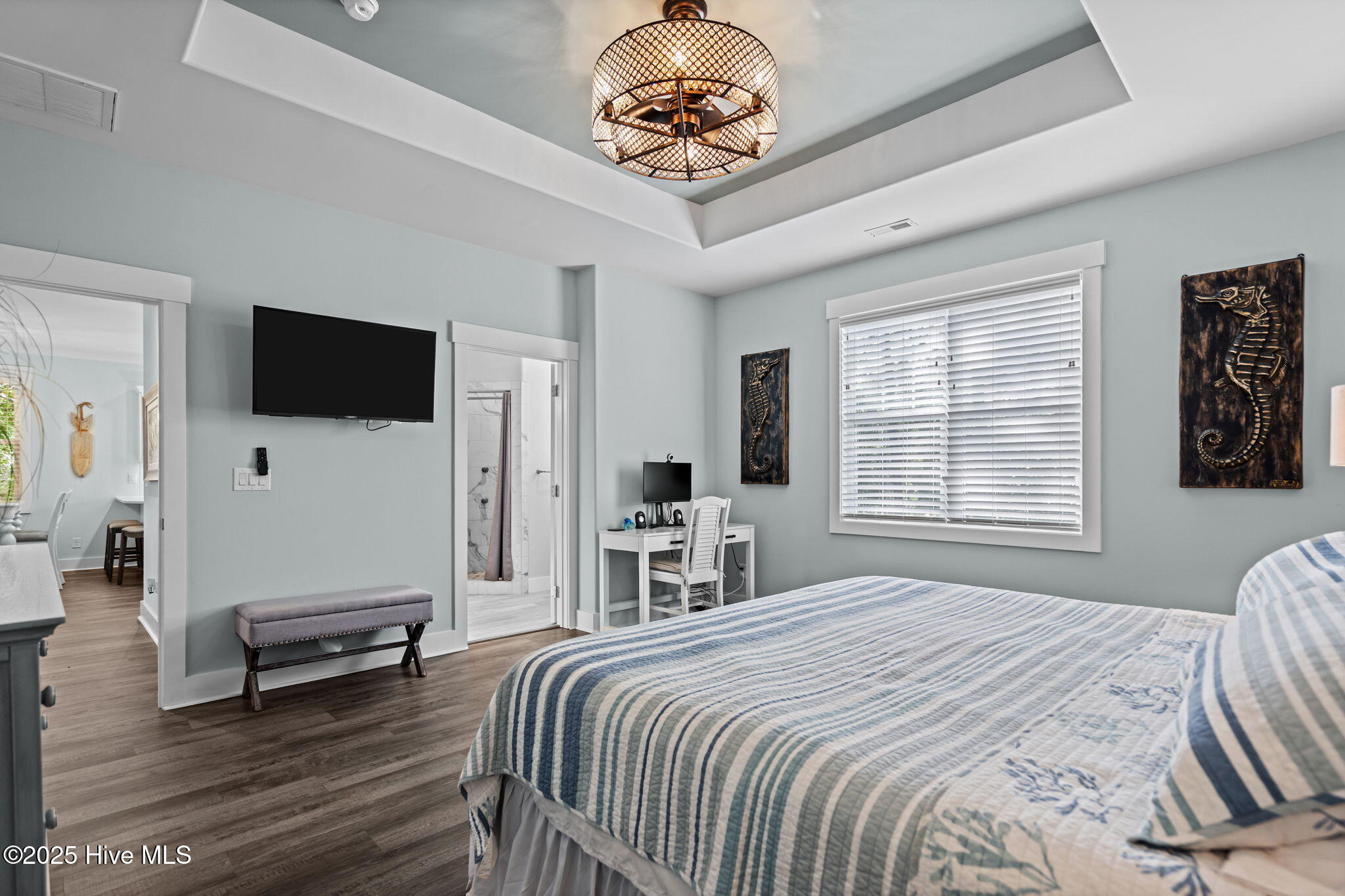 100521315 | Photo 22