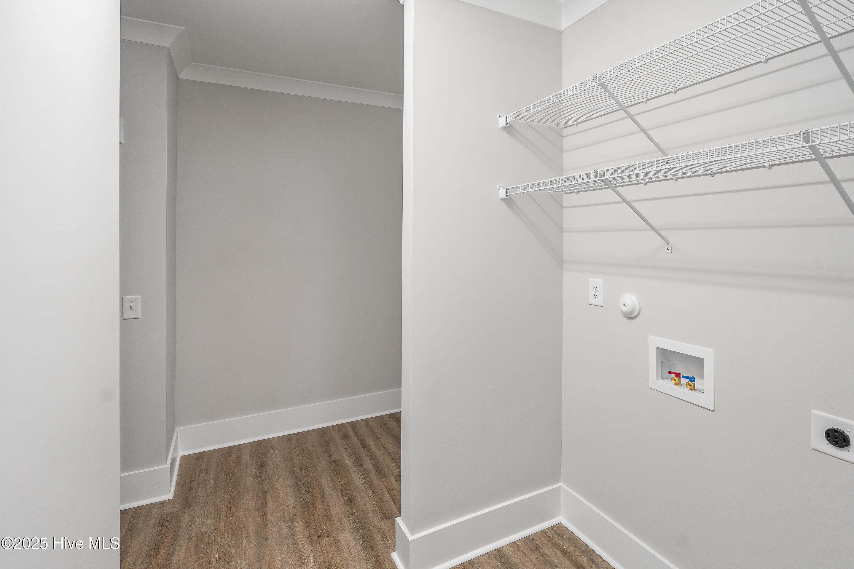 100506457 | Photo 30