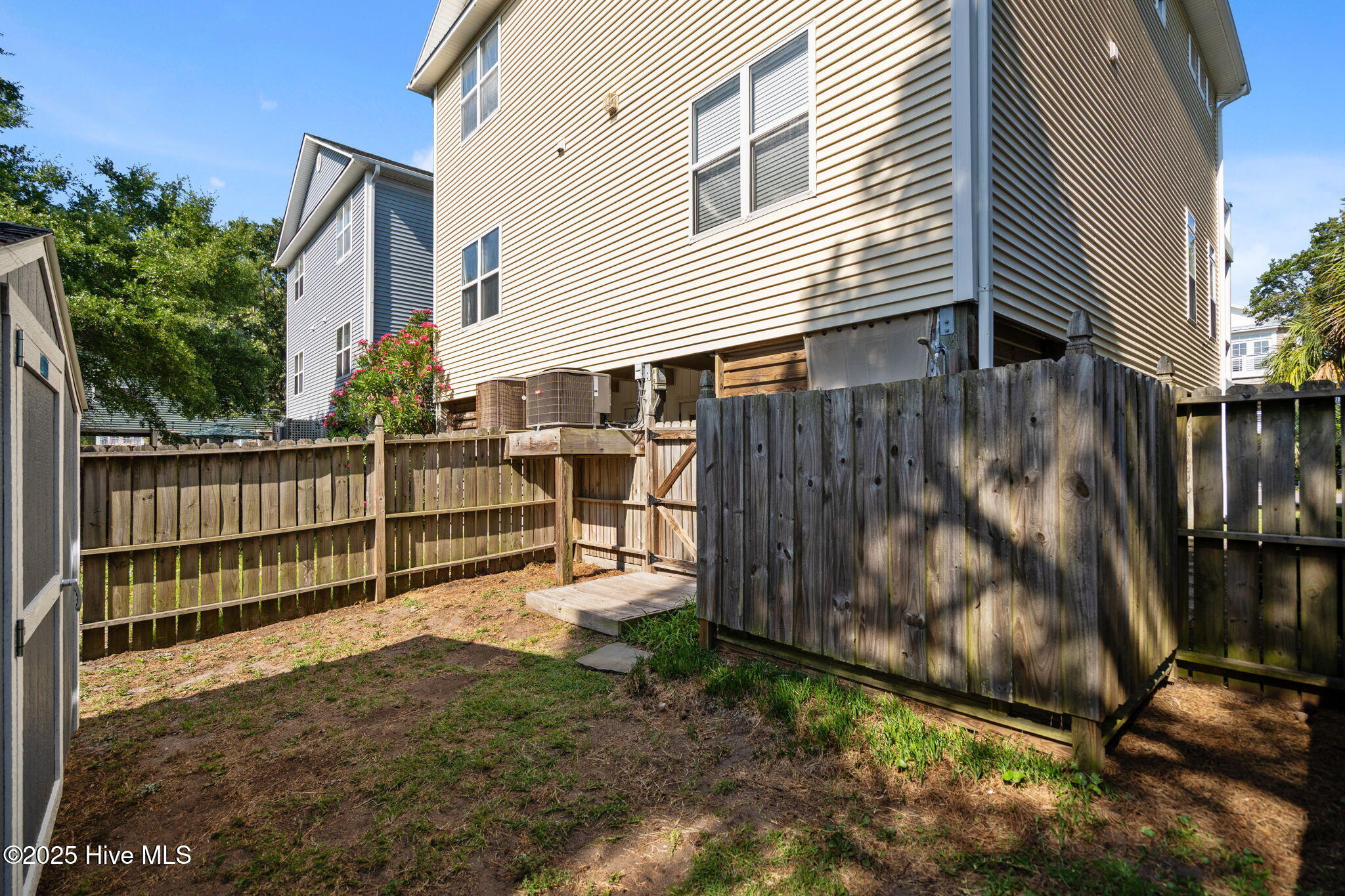 100522294 | Photo 36