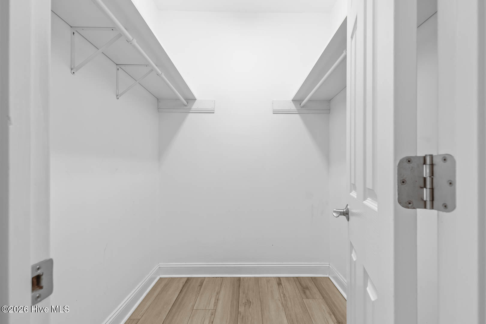 100552363 | Photo 40