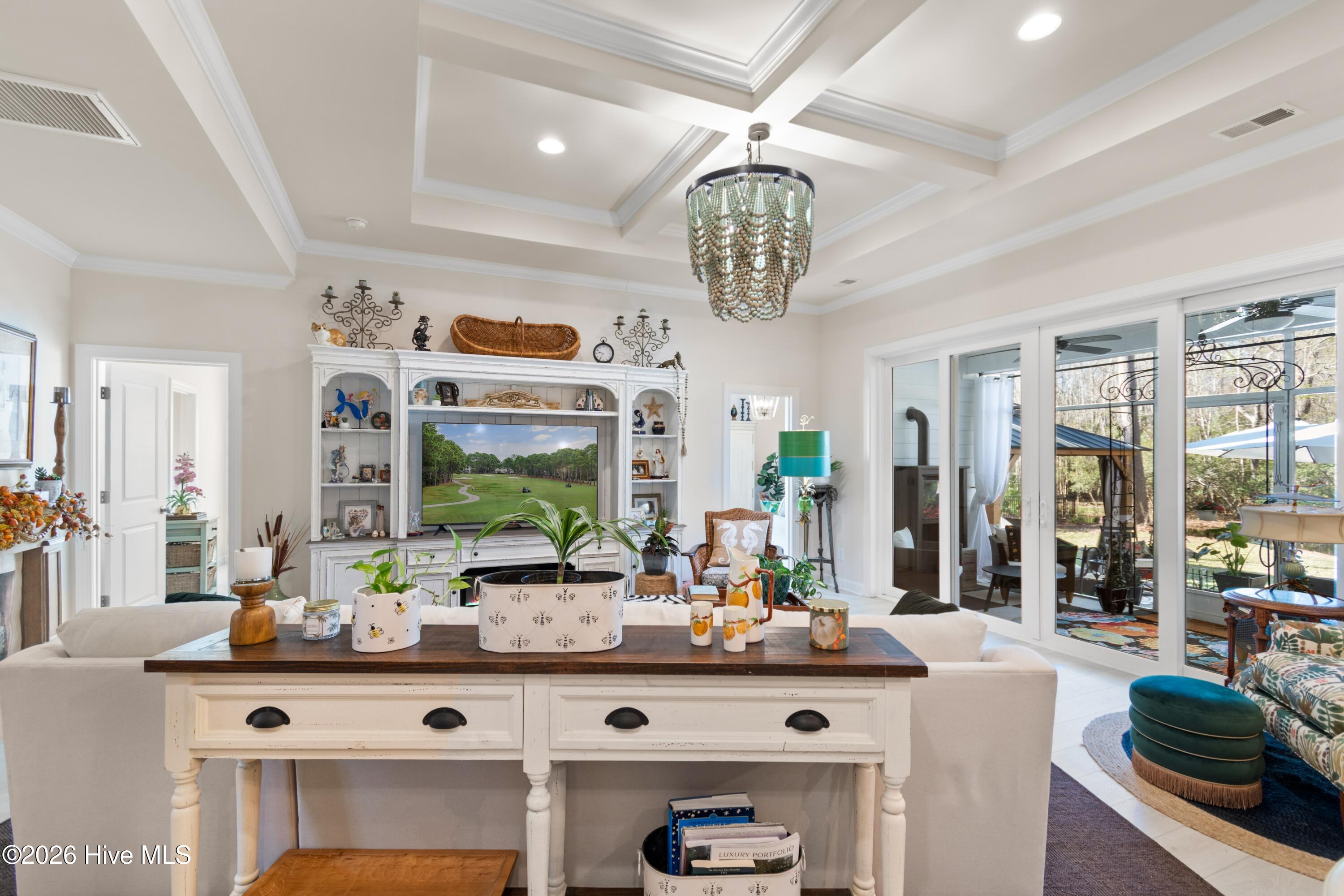 100561592 | Photo 12