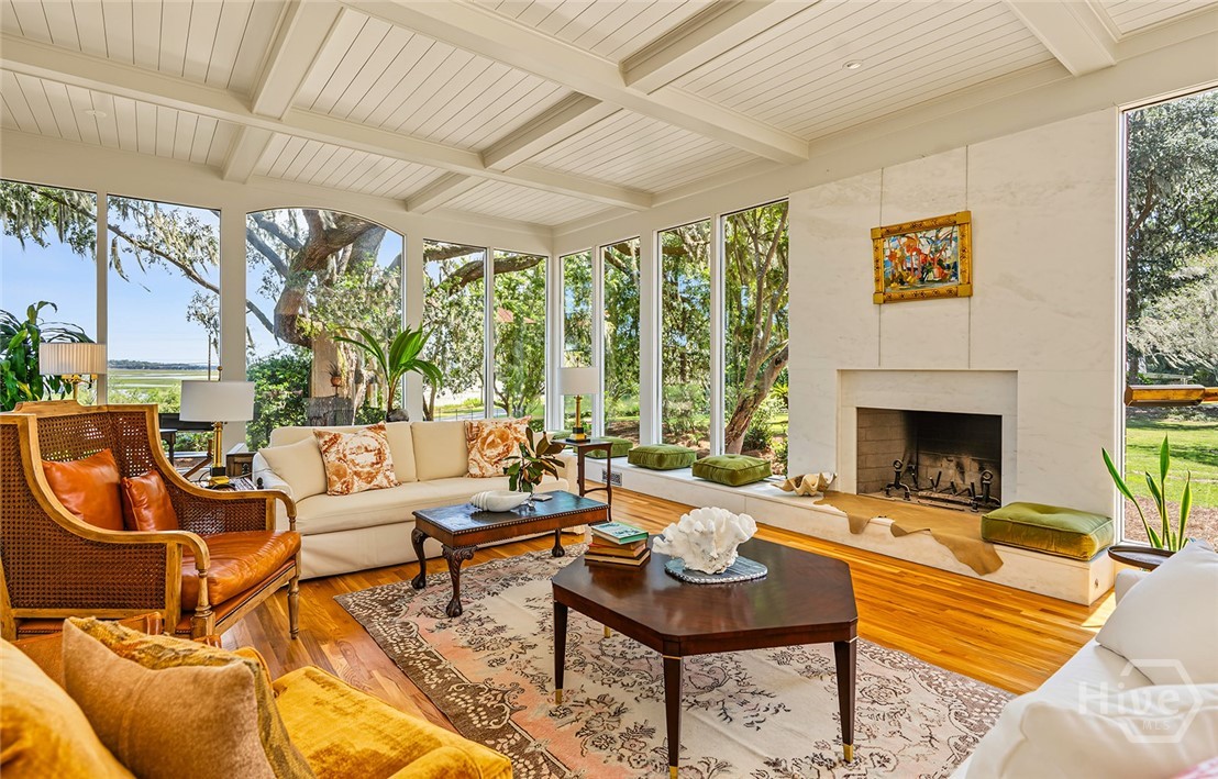 Living room with panoramic views of Herb River