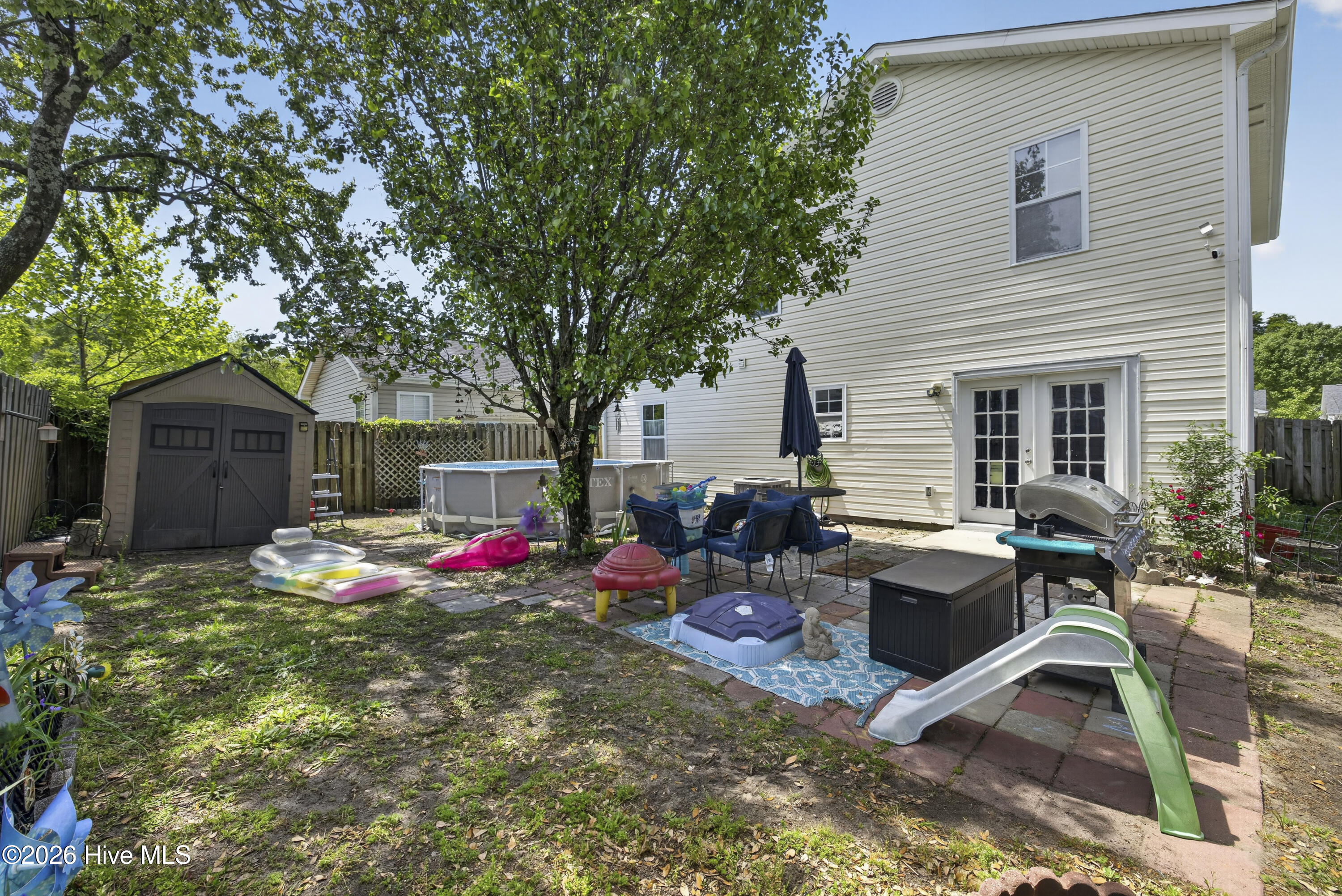 100567441 | Photo 24