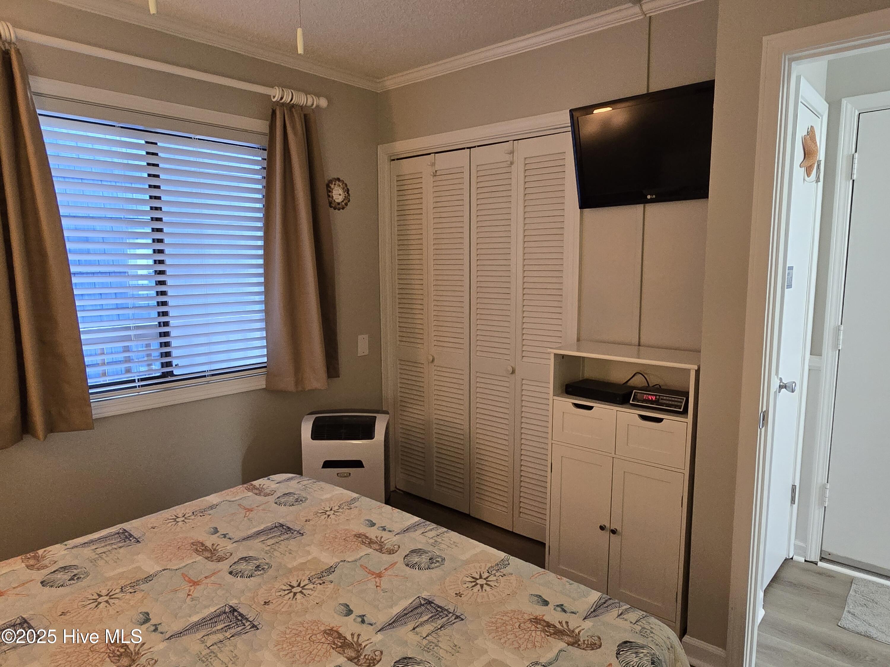 100482107 | Photo 14