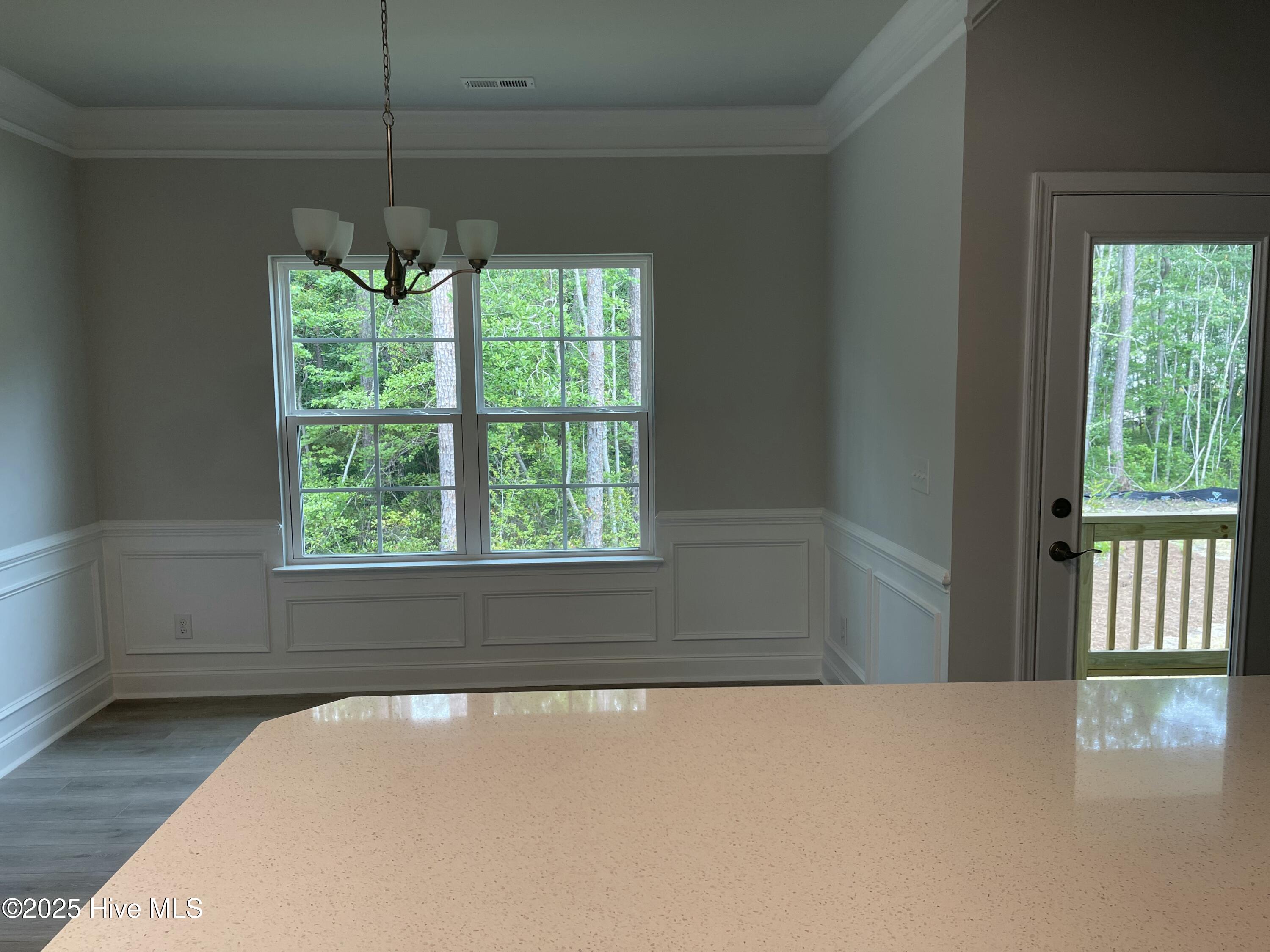 100446746 | Photo 19