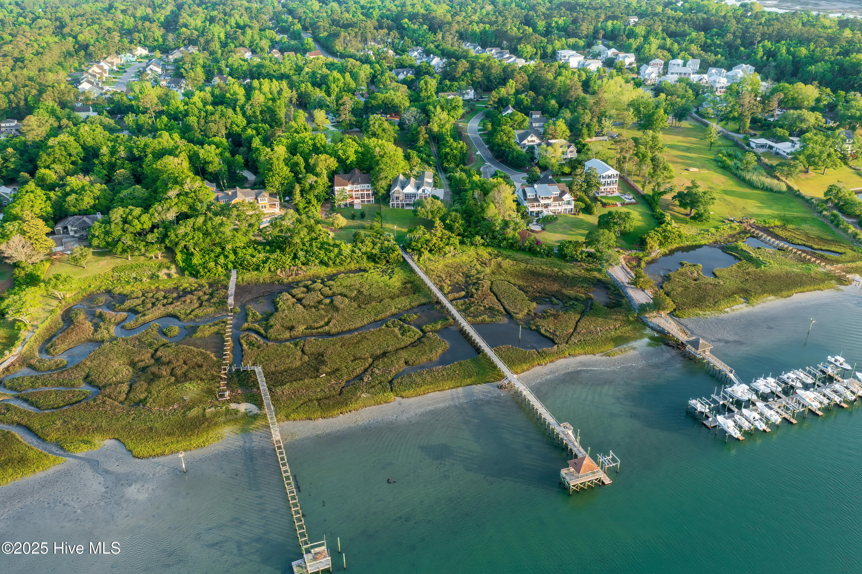 100506223 | Photo 57