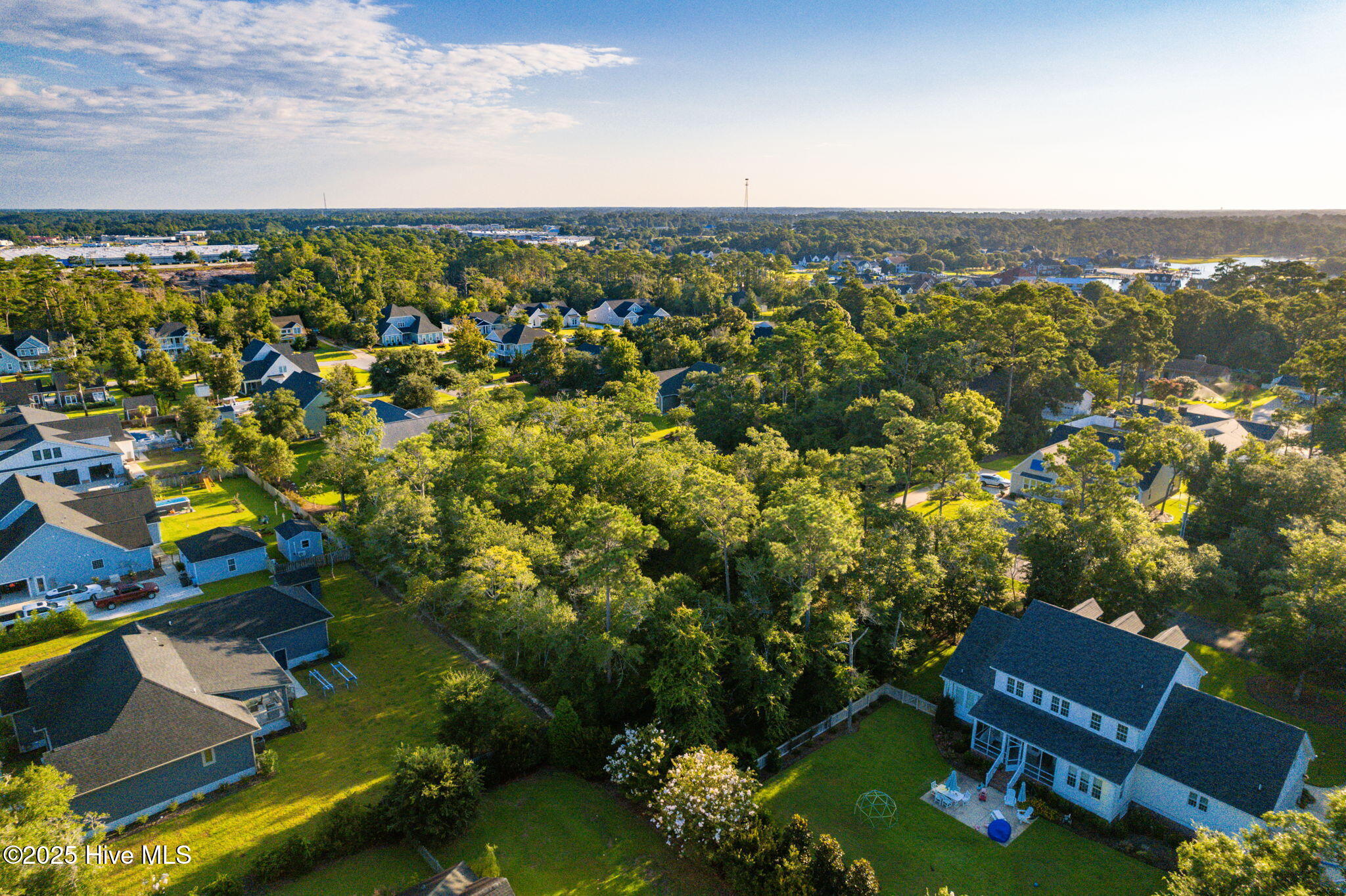 Vacant lot in Spooner's Creek