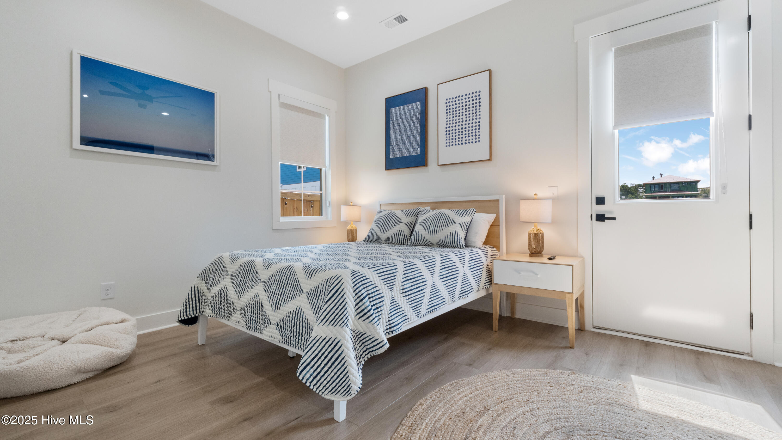 100526203 | Photo 10