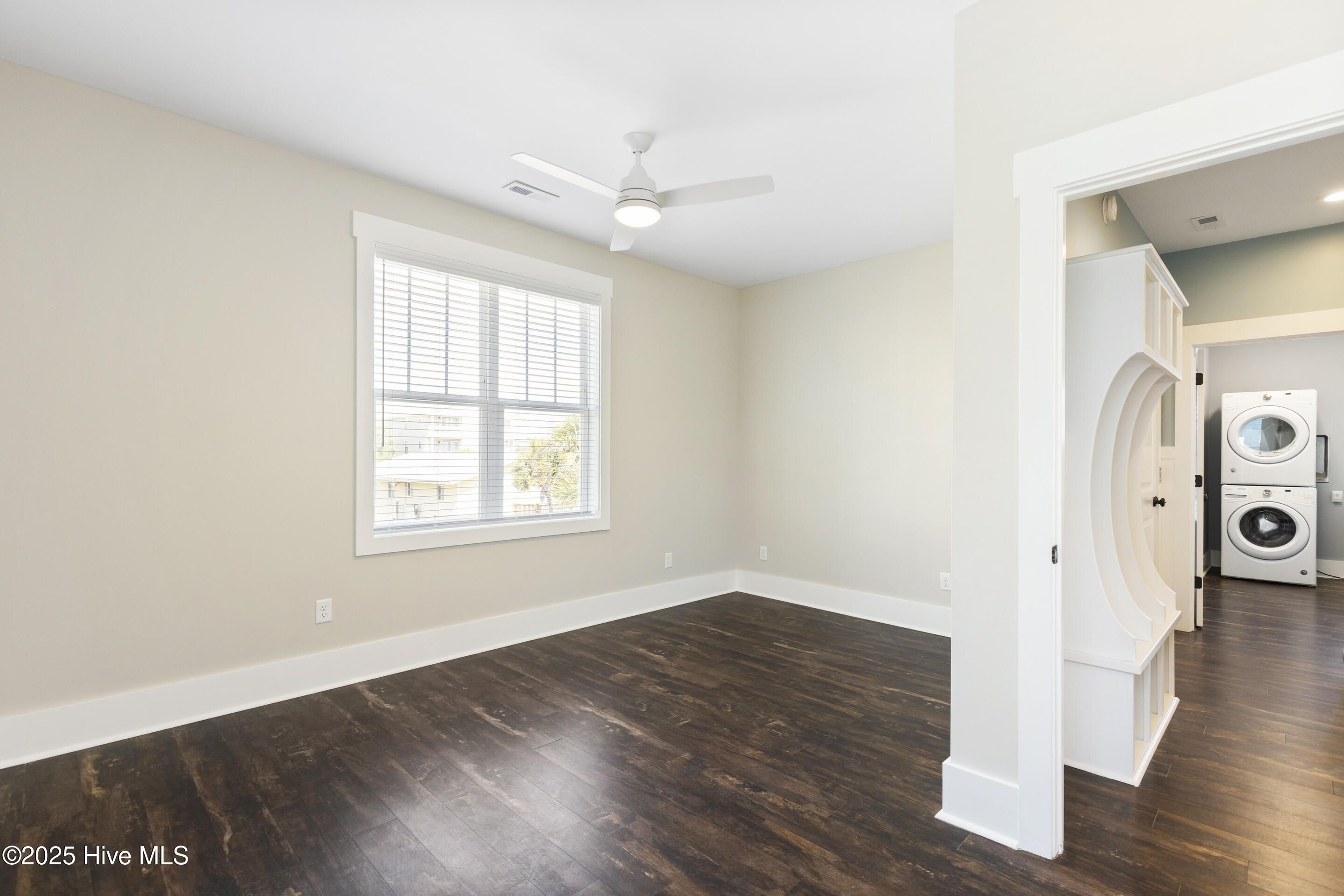 100546284 | Photo 16