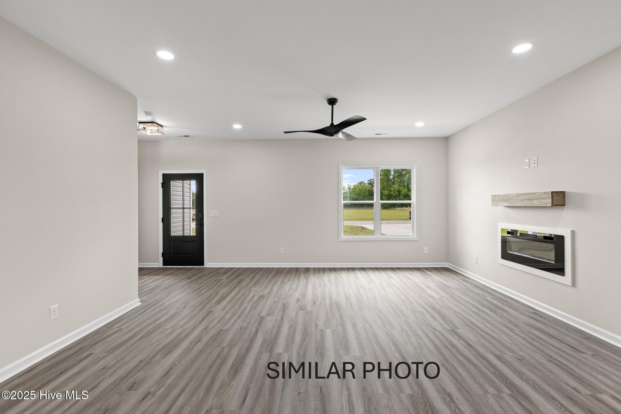 100515081 | Photo 30