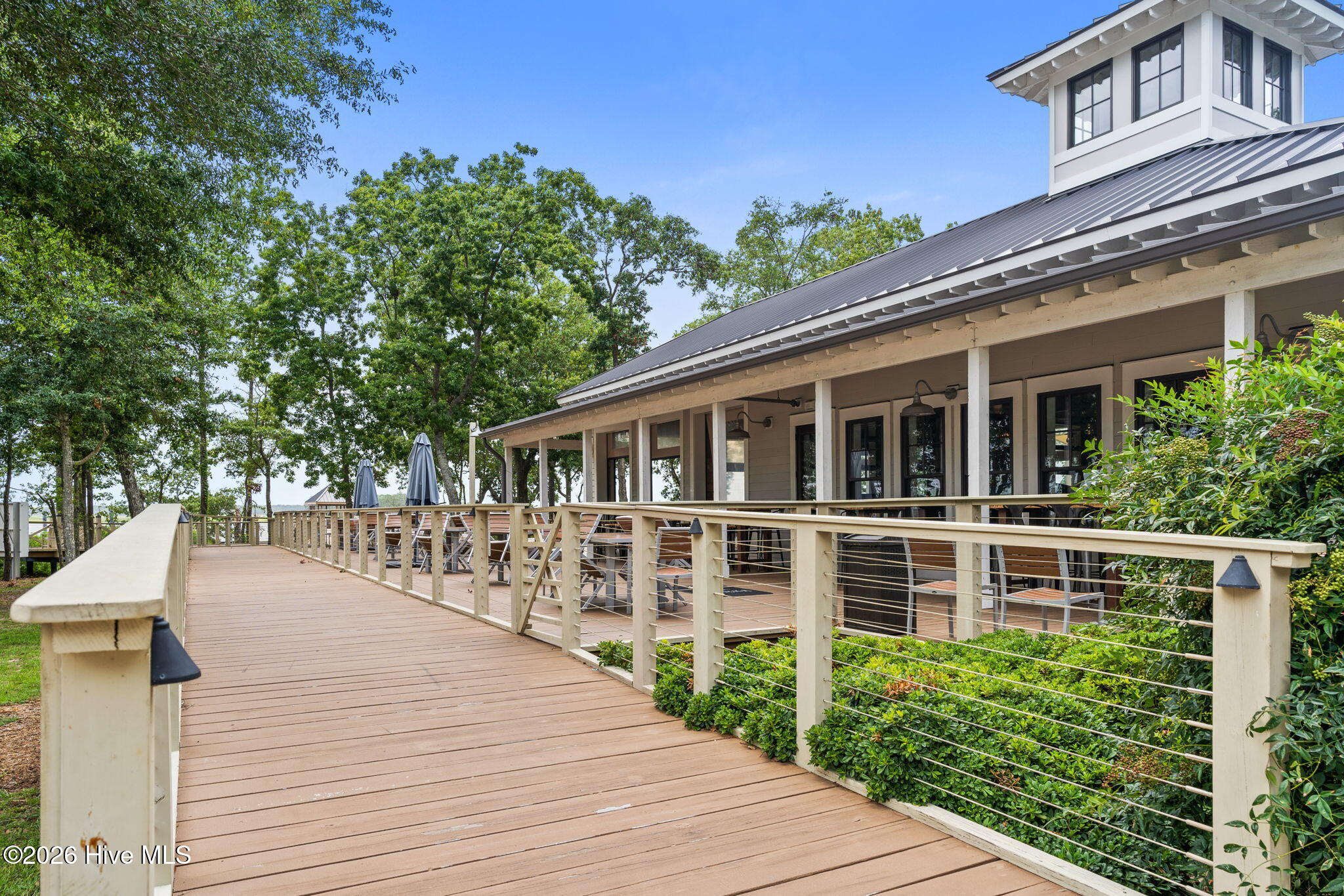 100569048 | Photo 70