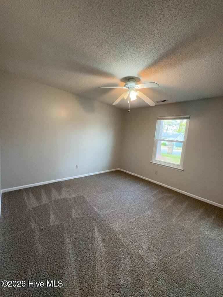 100564266 | Photo 12