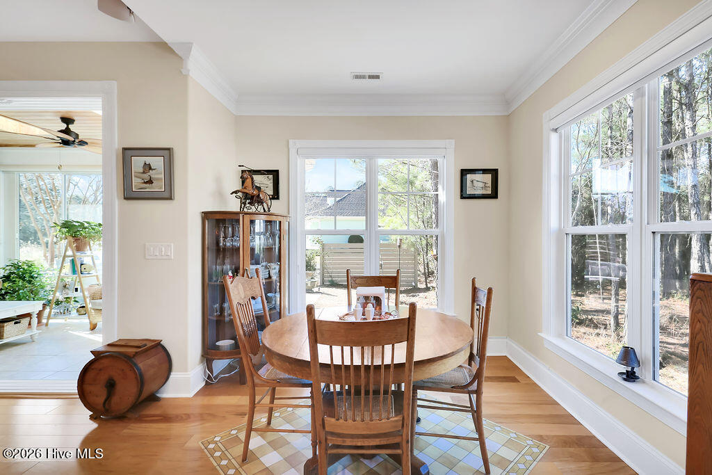 100550875 | Photo 18