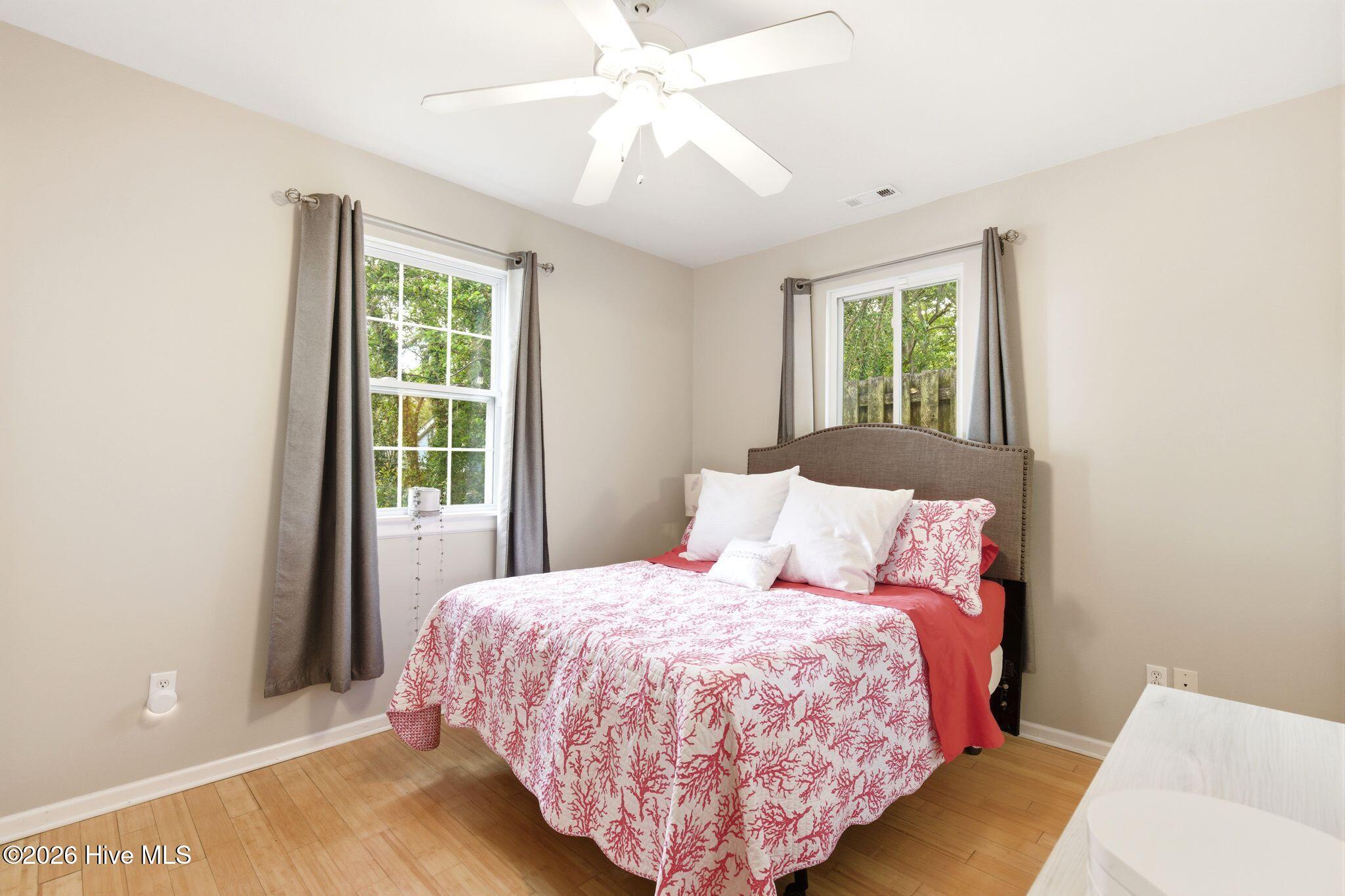 100564612 | Photo 19