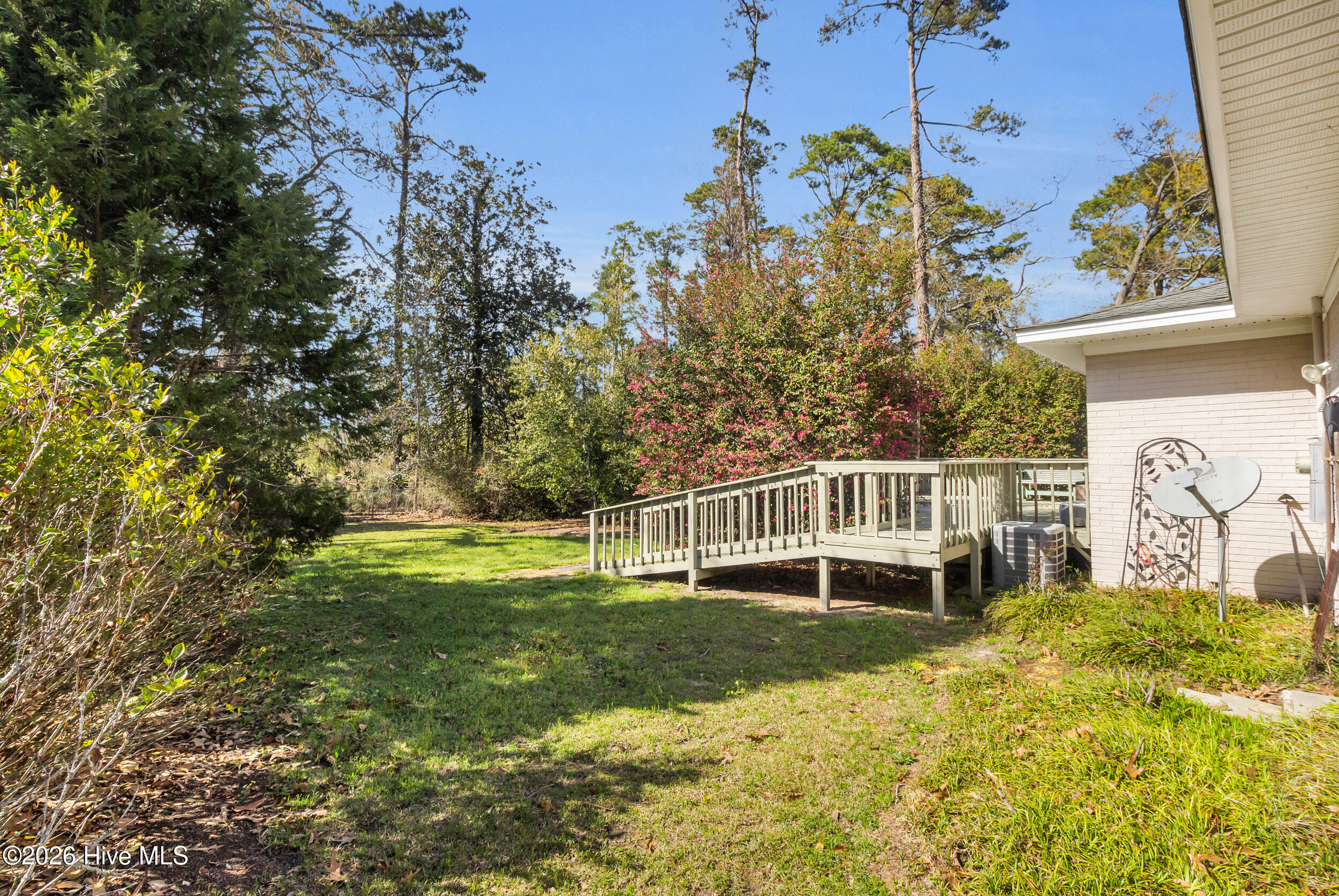 609 Edgehill Road,Trent Woods