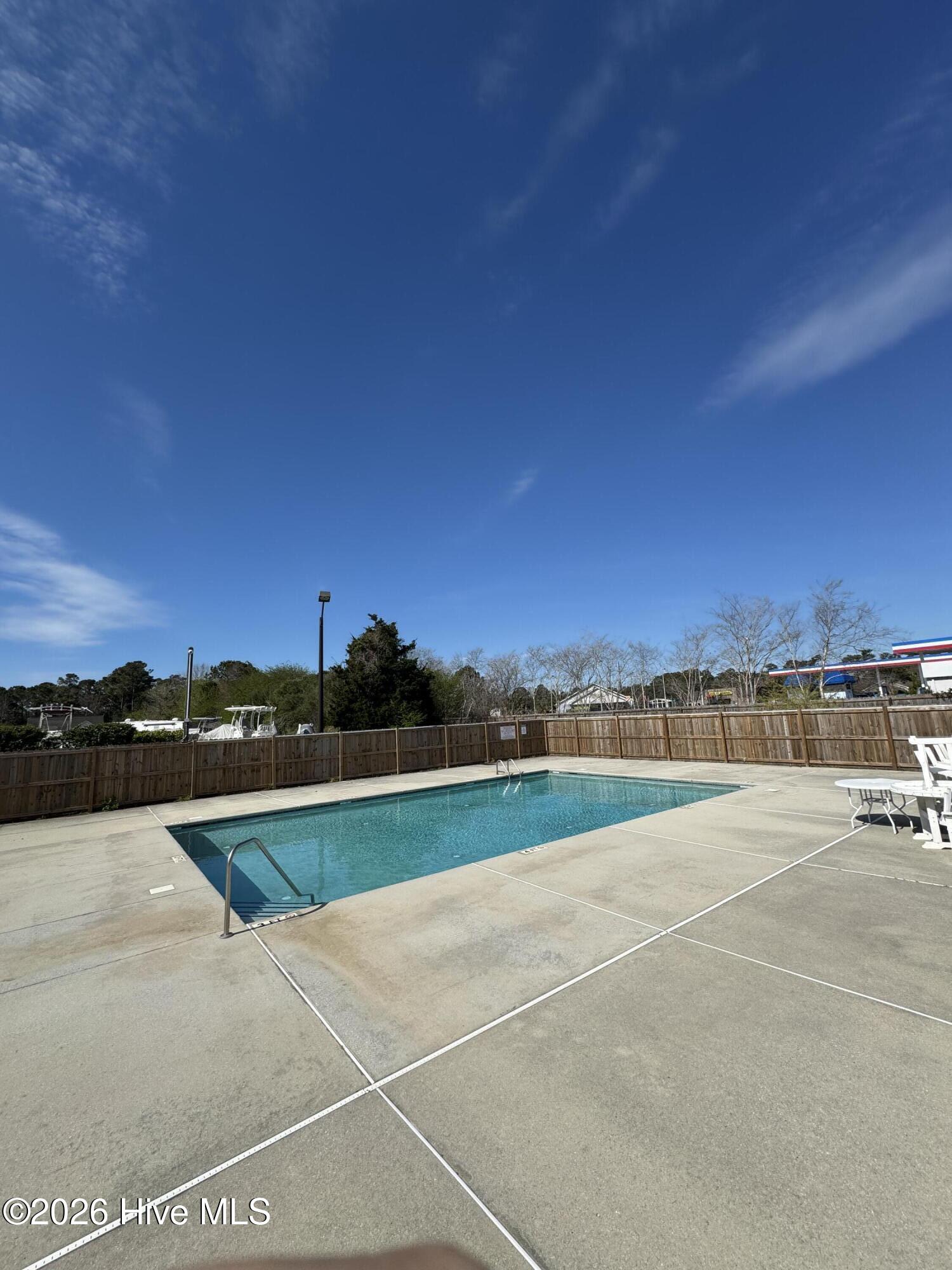 100560946 | Photo 41