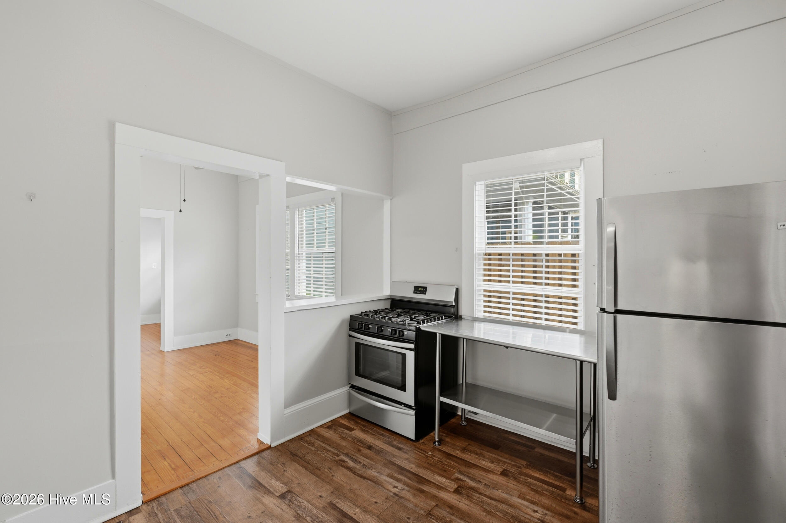 100560571 | Photo 13