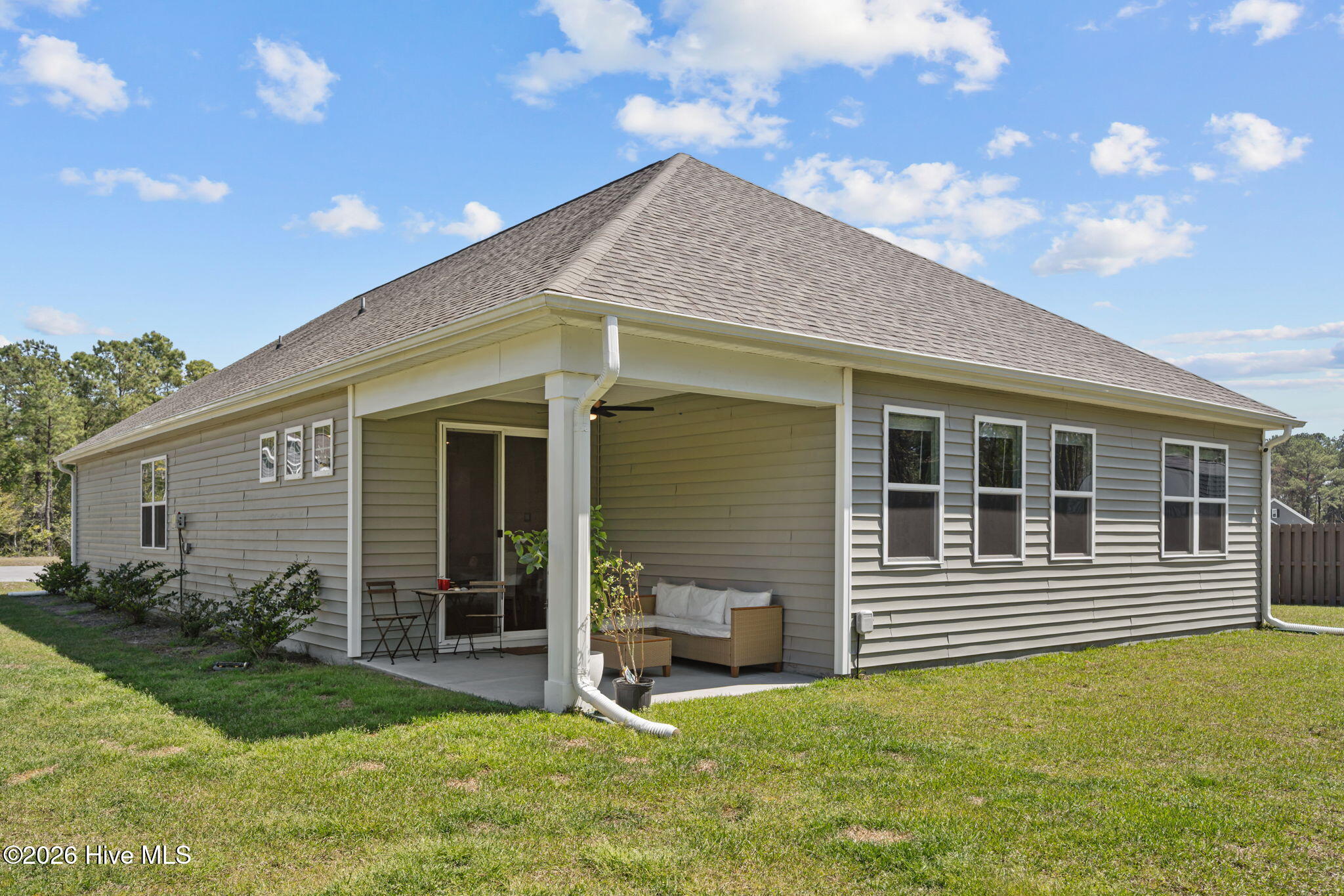 100564273 | Photo 36