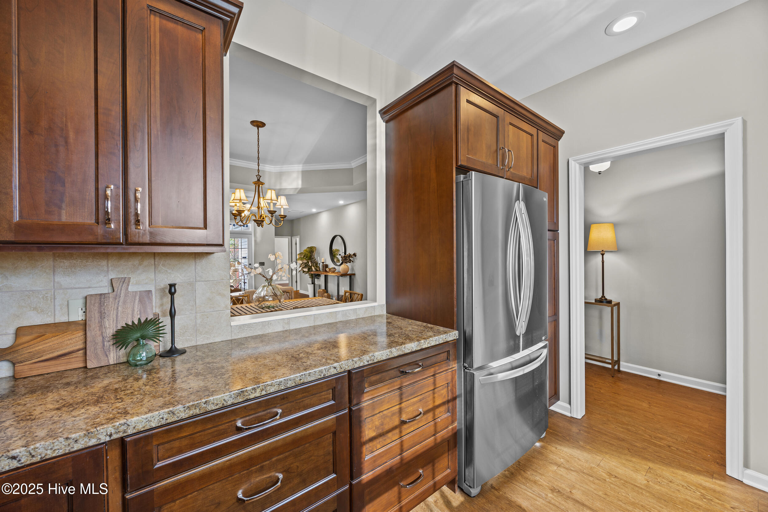 100536909 | Photo 12