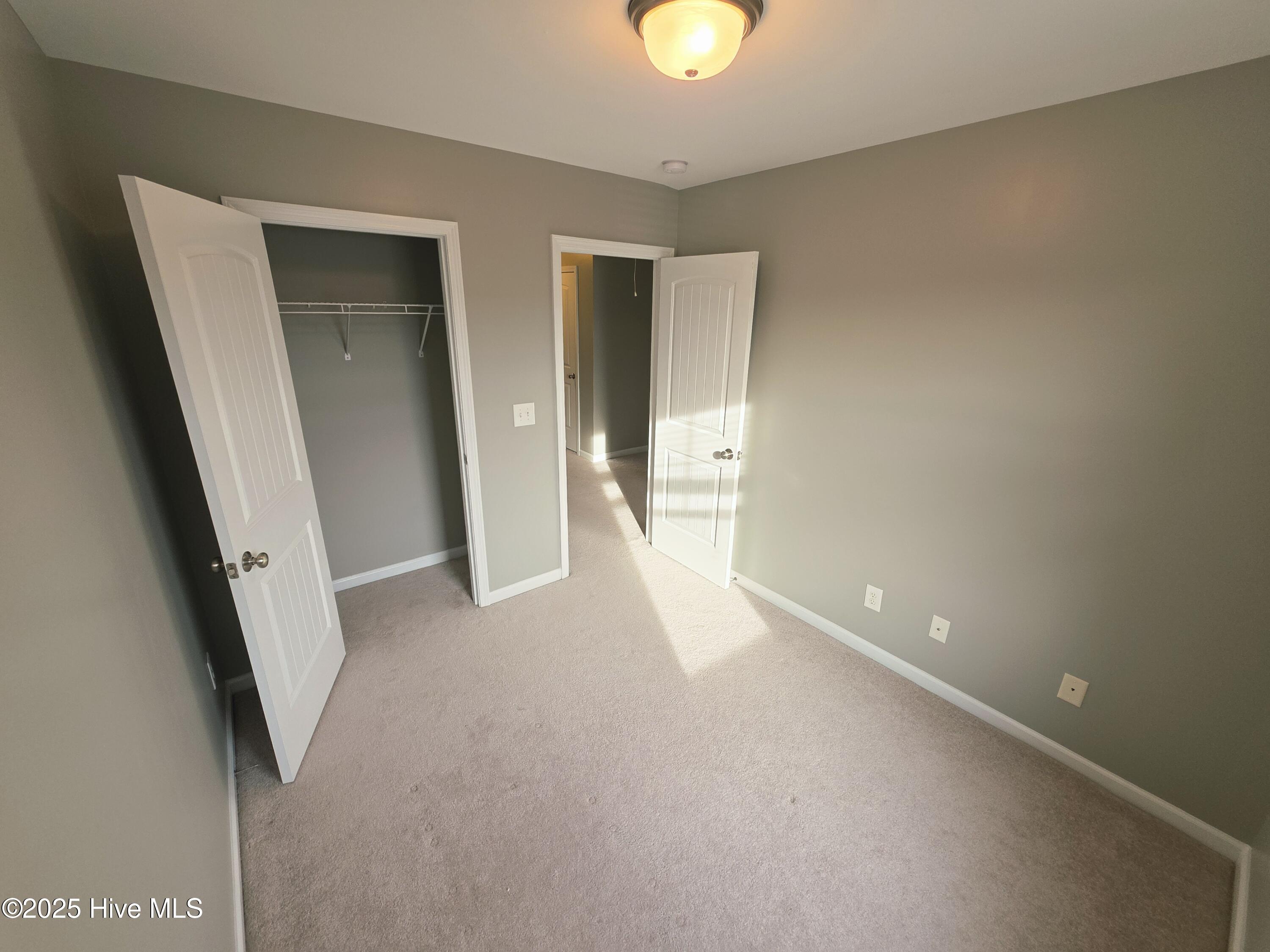 100545738 | Photo 22