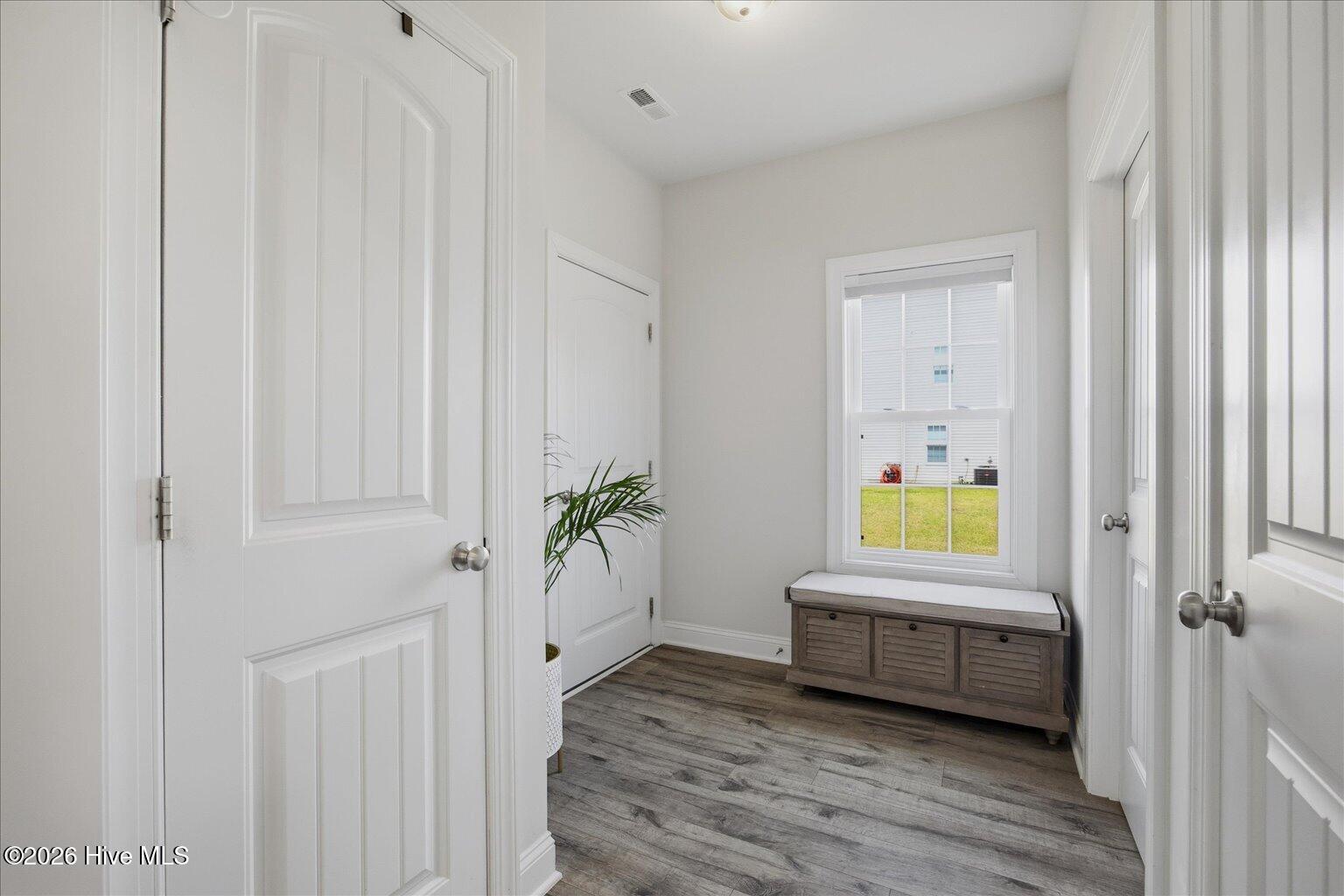 100564779 | Photo 33