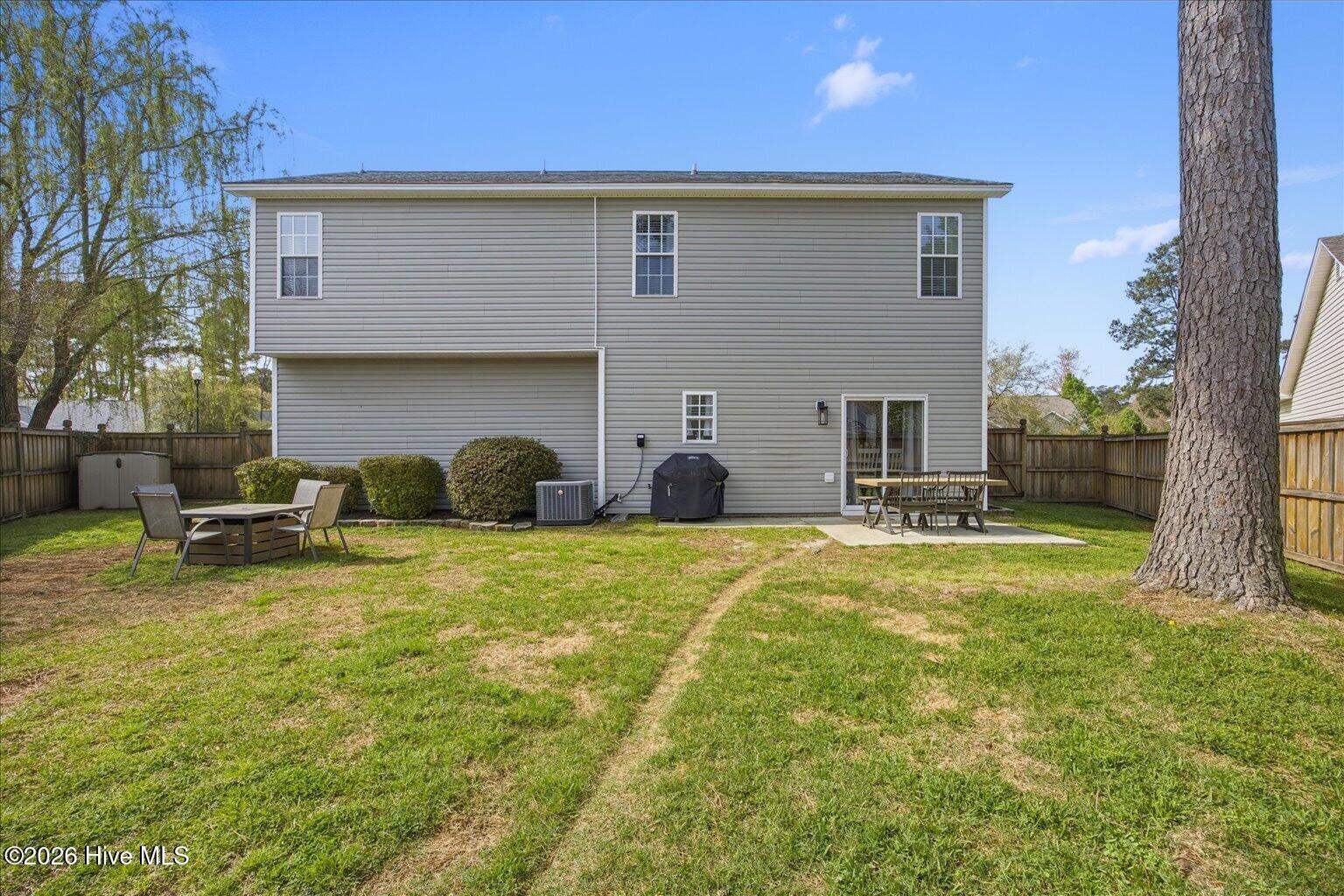 100563445 | Photo 27