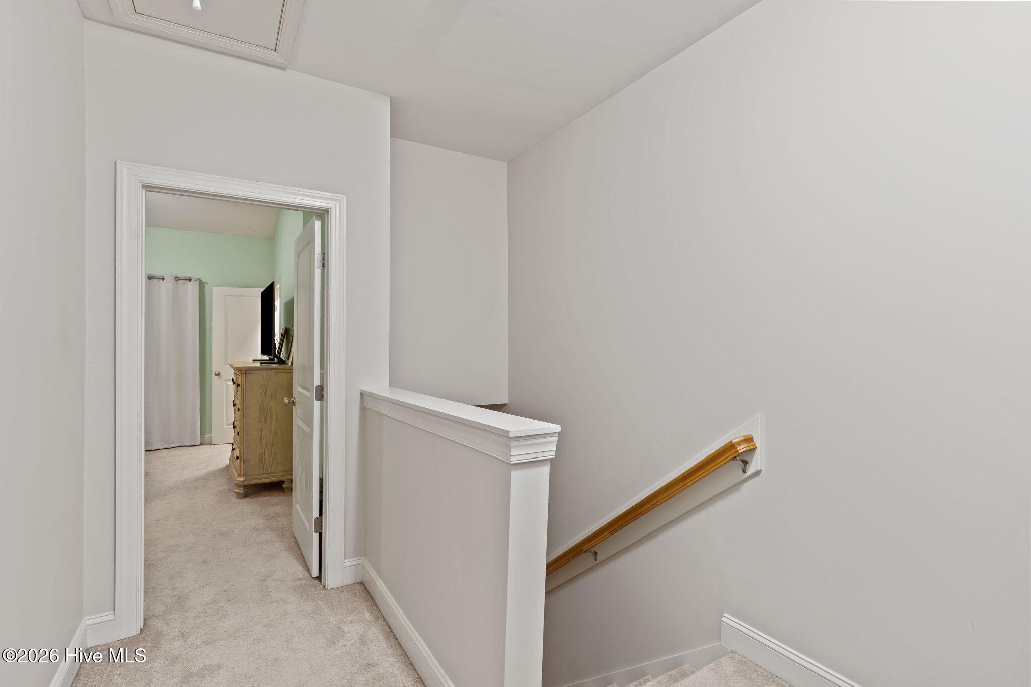 100561470 | Photo 24