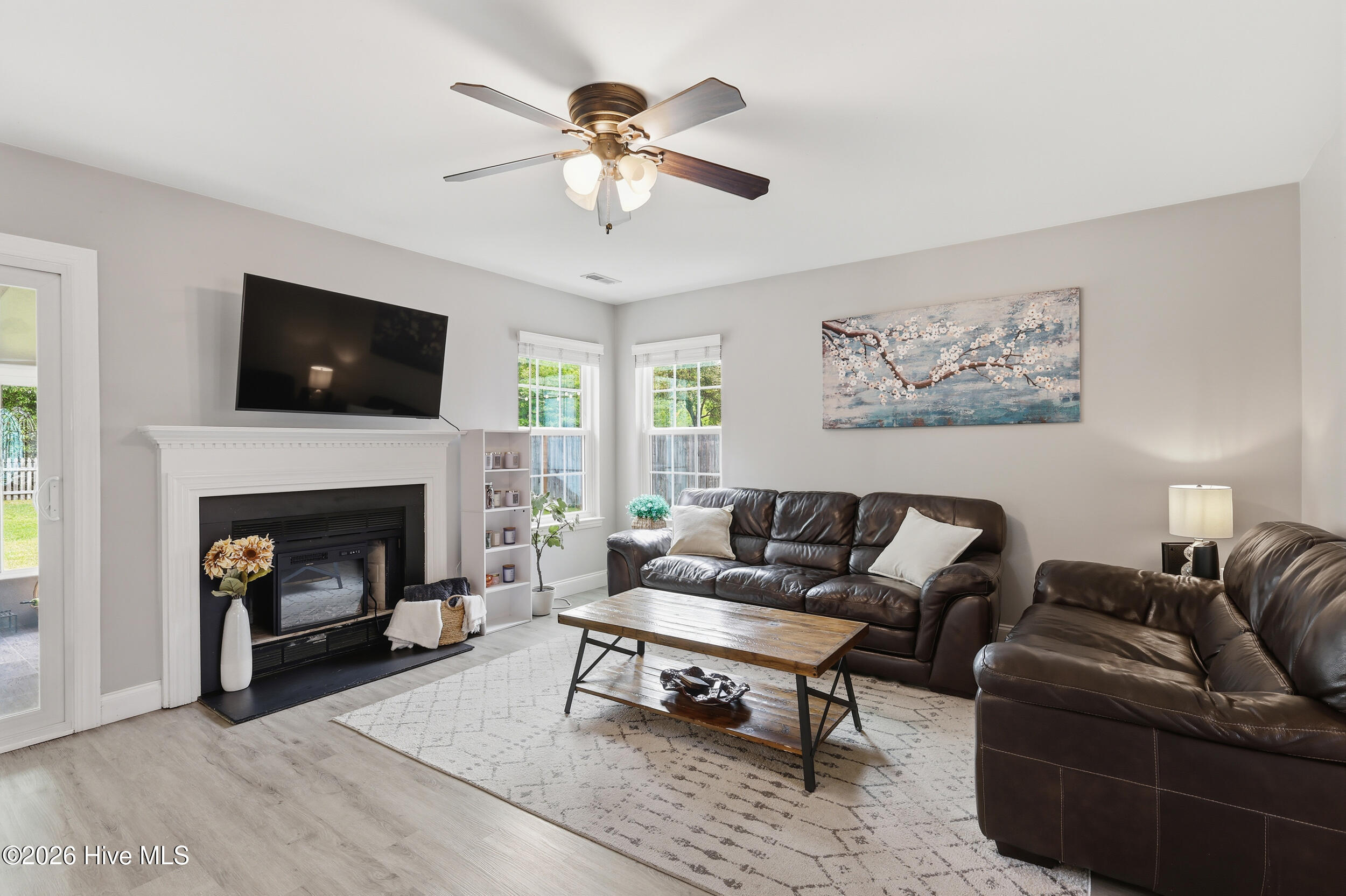 100565857 | Photo 10