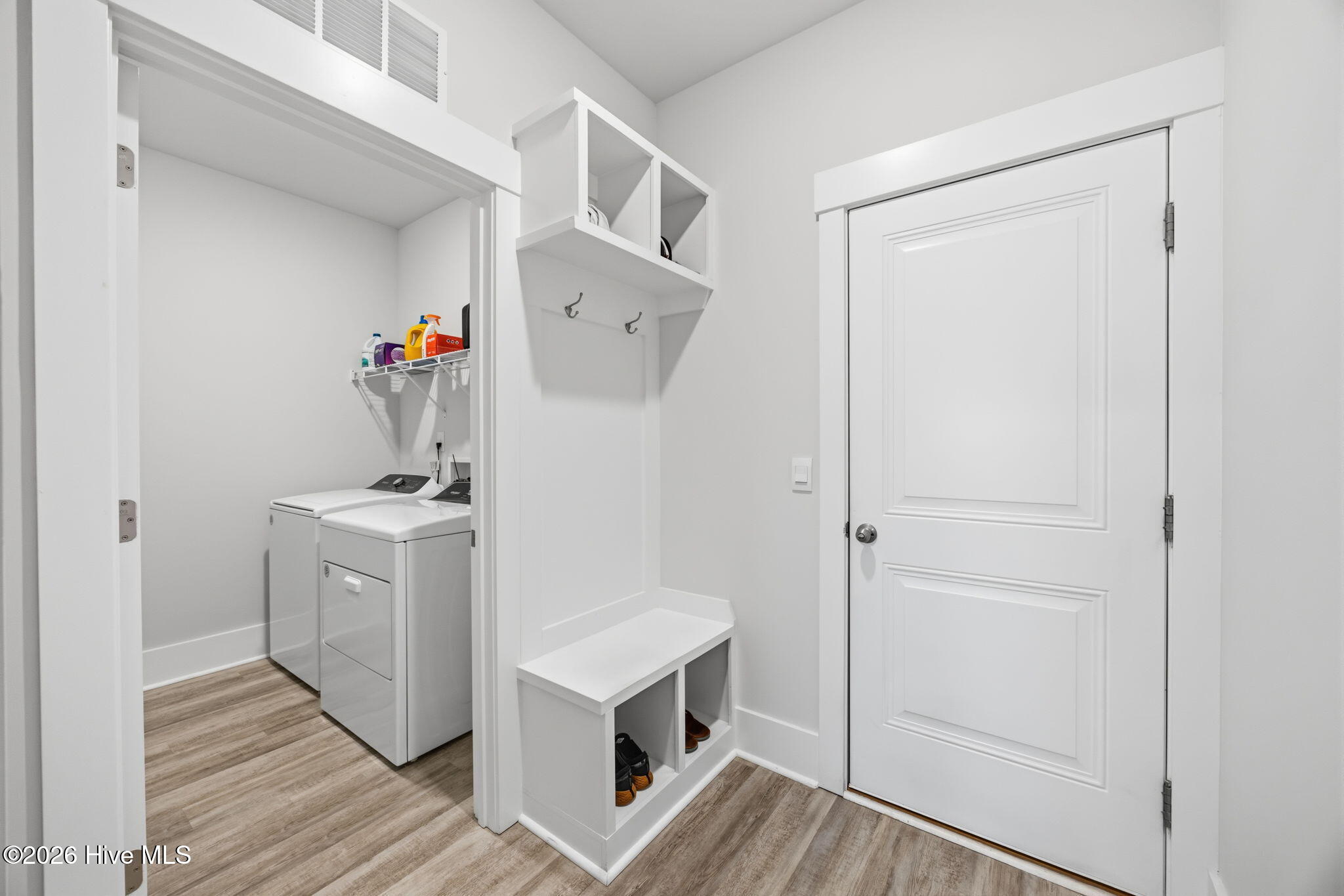 100557752 | Photo 17