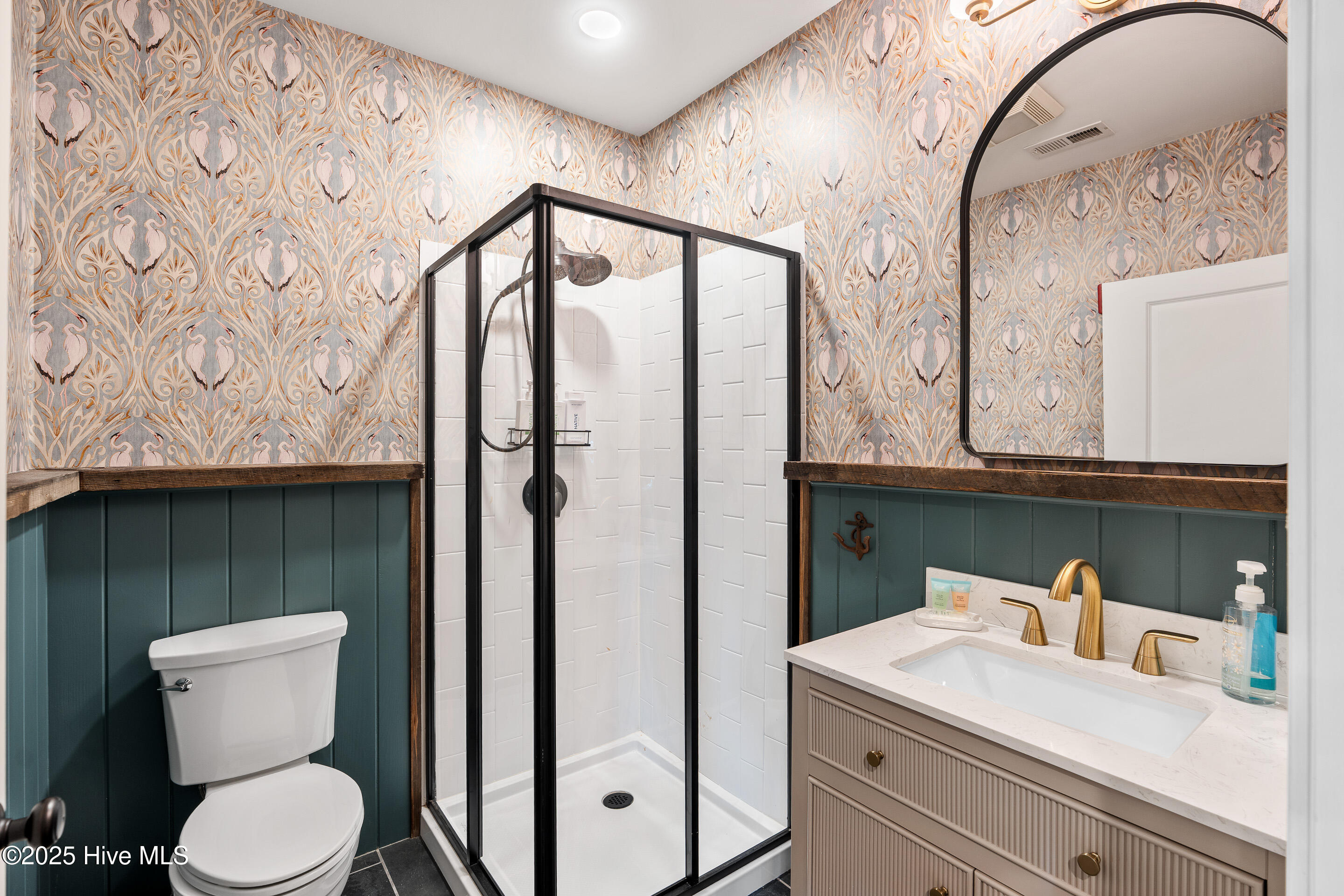 100559399 | Photo 32