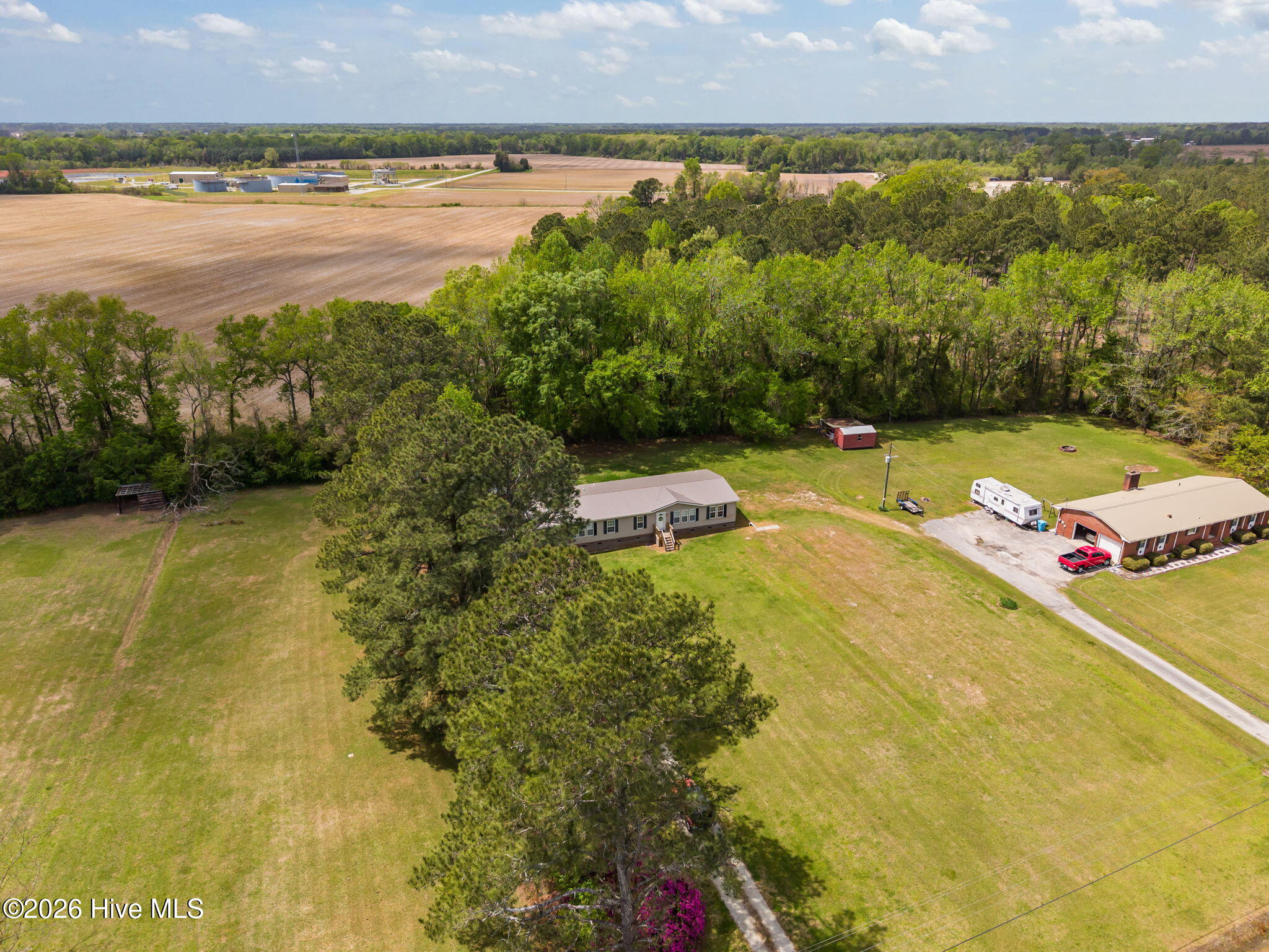 100566211 | Photo 47