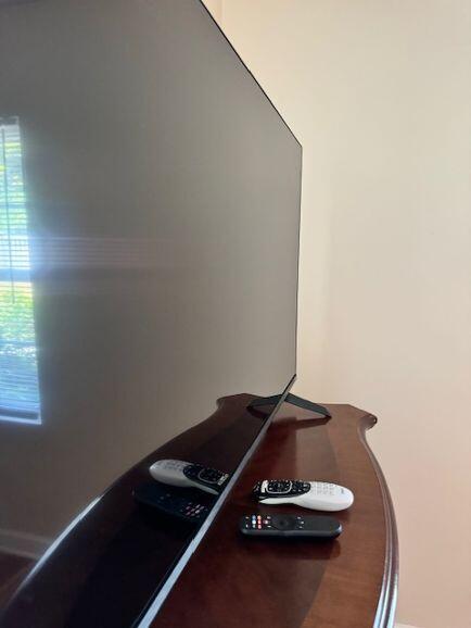 euclidbedroom24