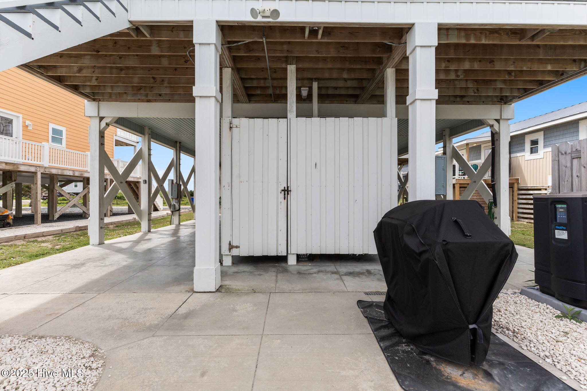 100528214 | Photo 75