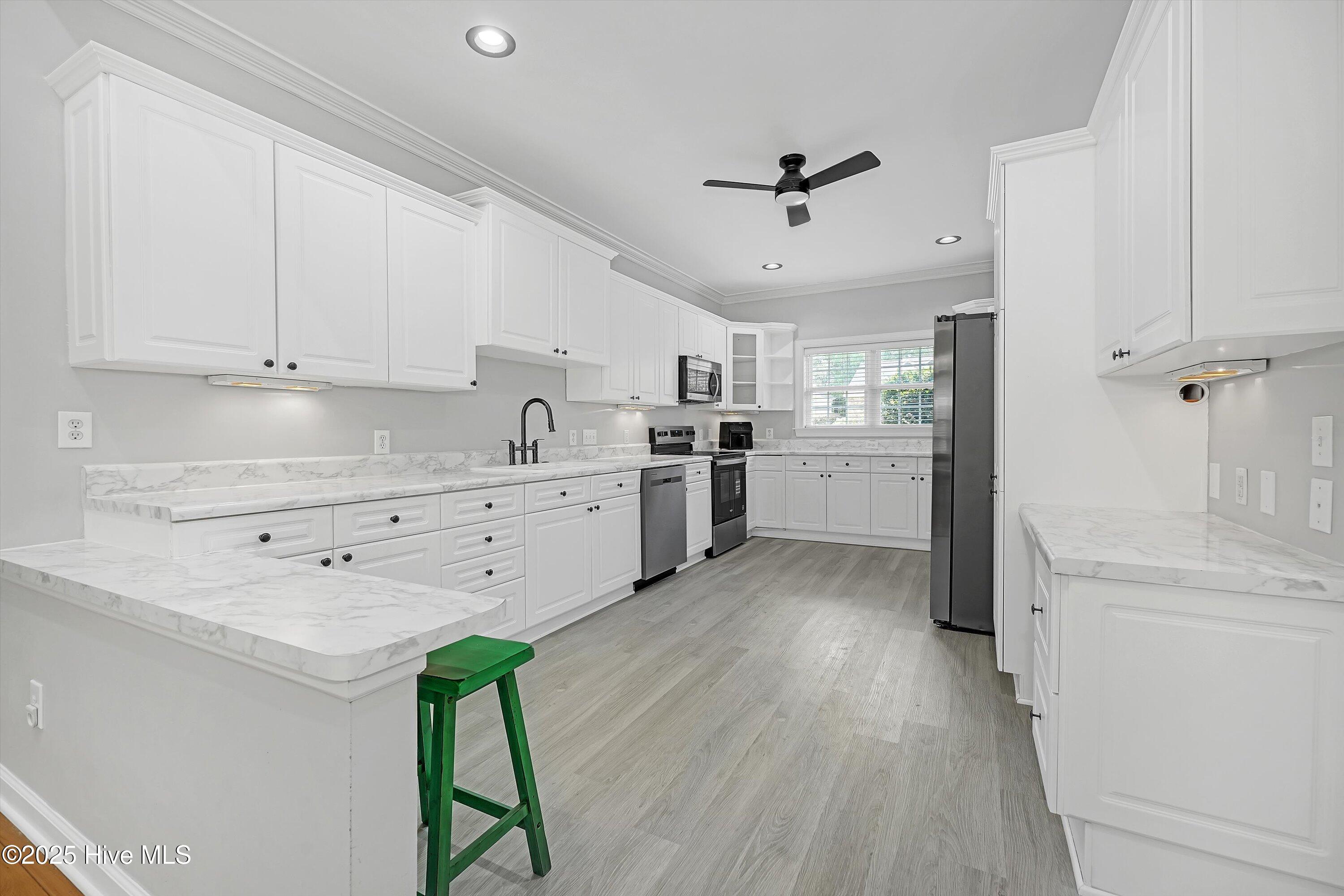 100515294 | Photo 16