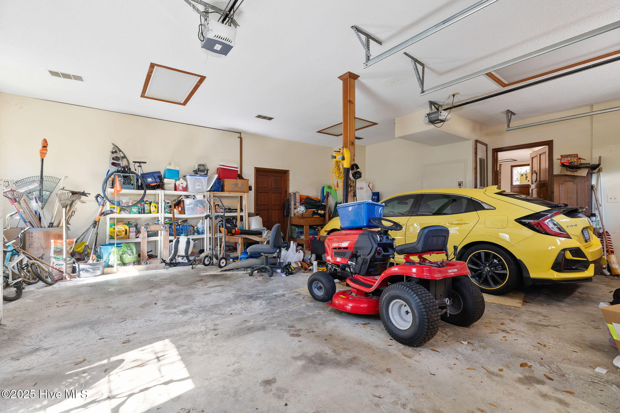 100531930 | Photo 62