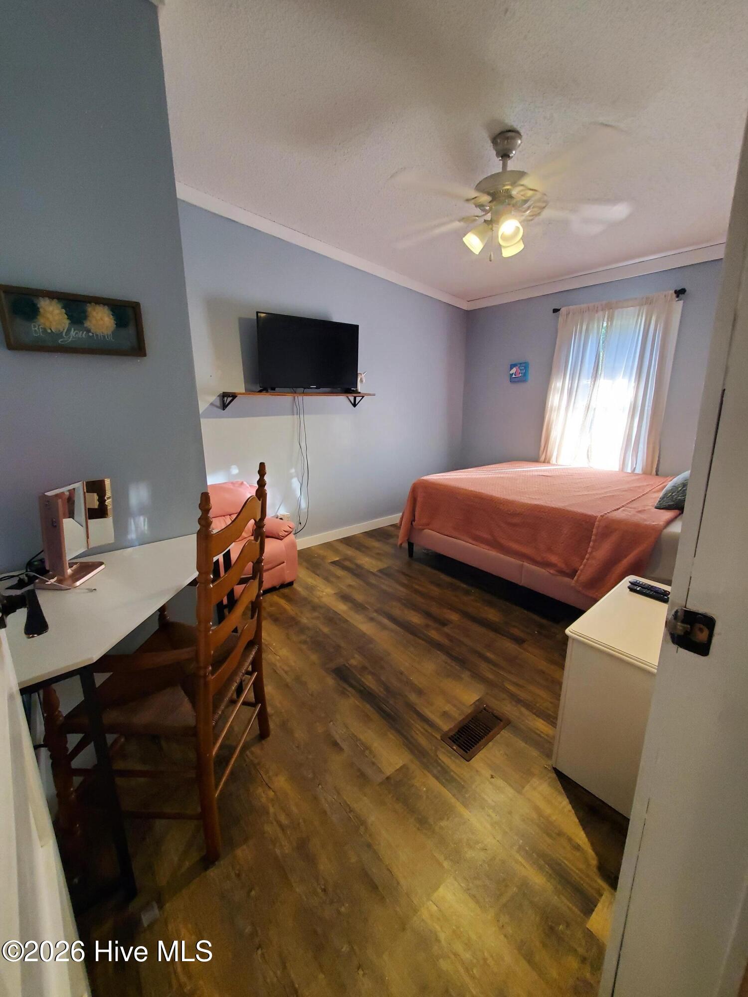 100550417 | Photo 20