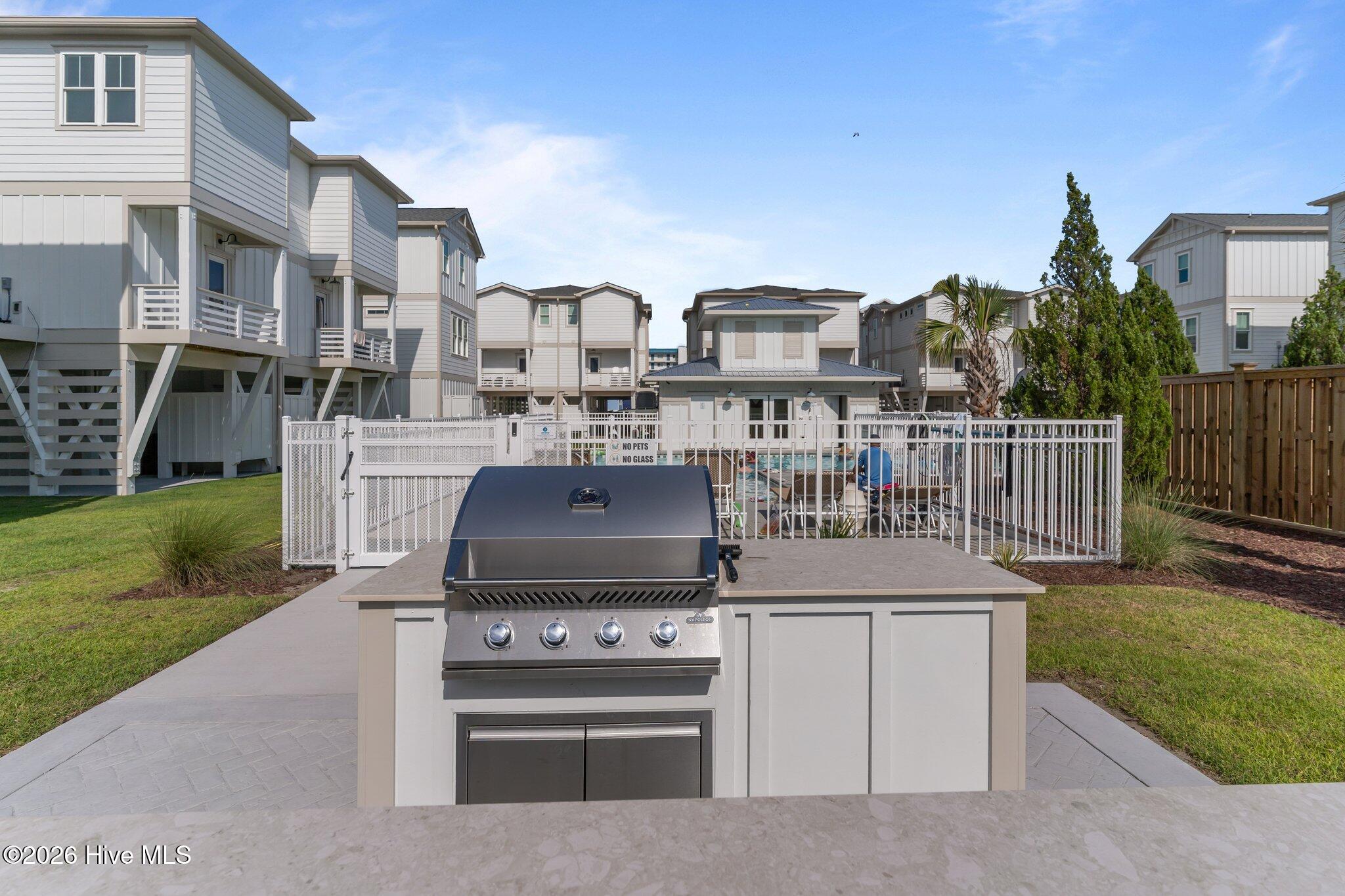 100567892 | Photo 39