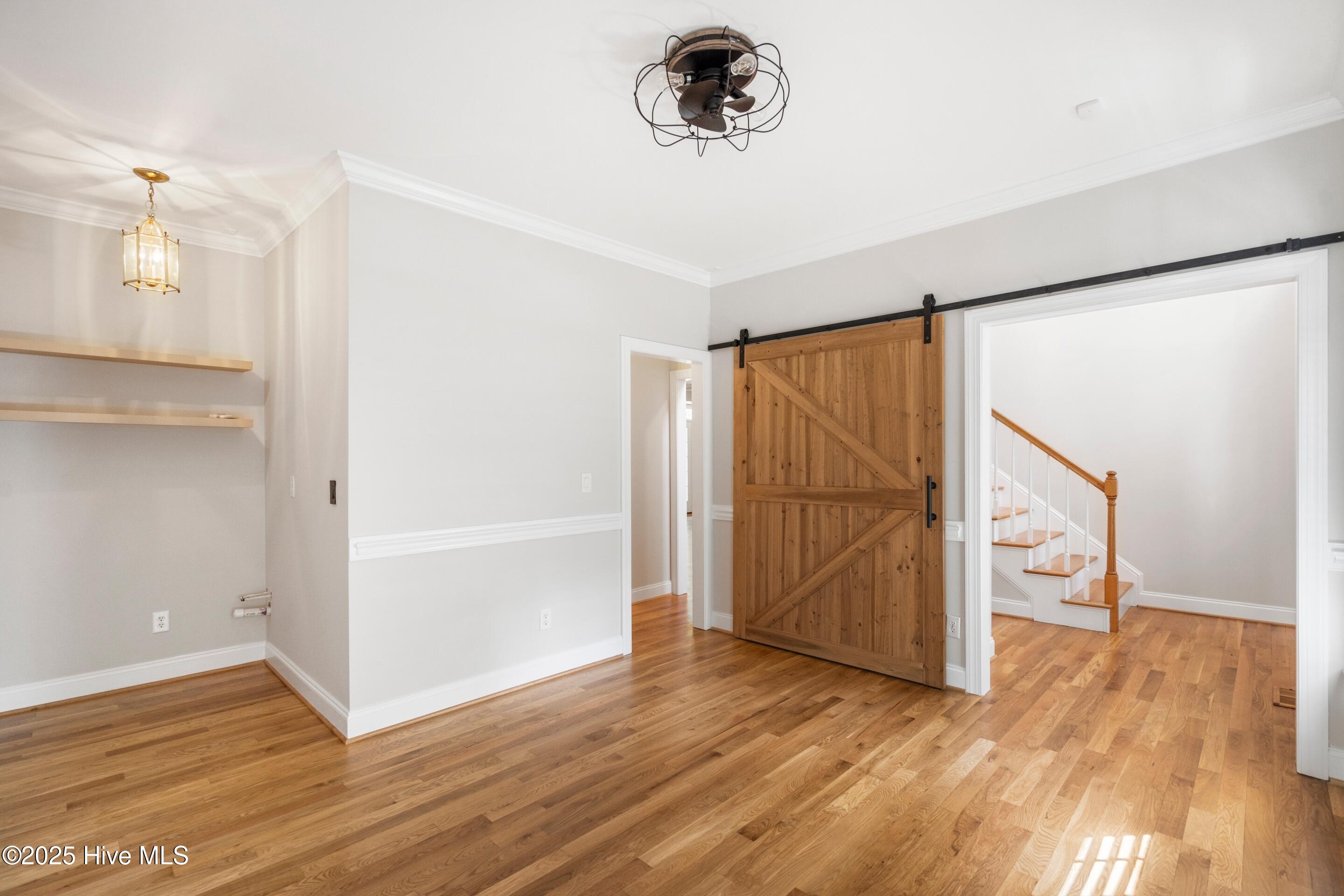 100537413 | Photo 11