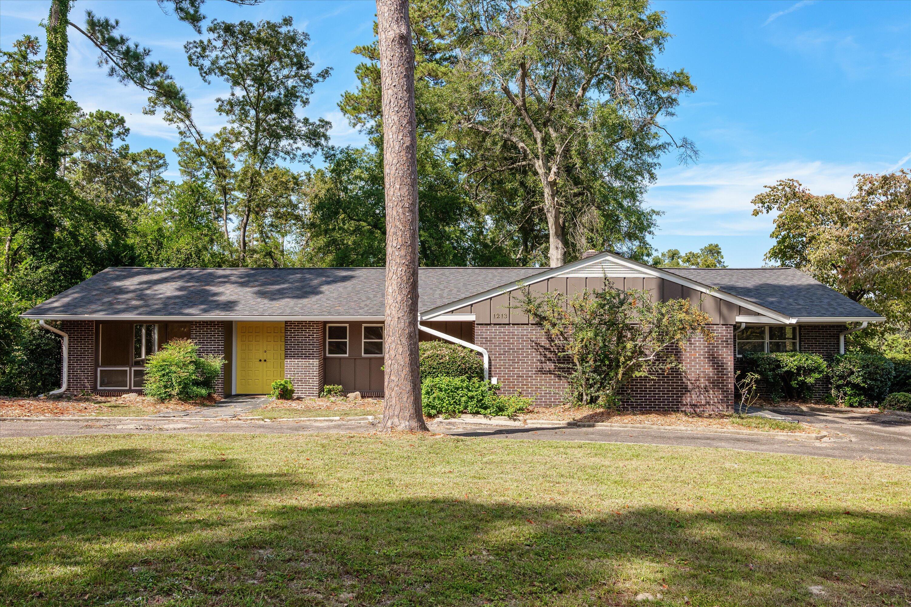 Property at 1213 Buckingham Place