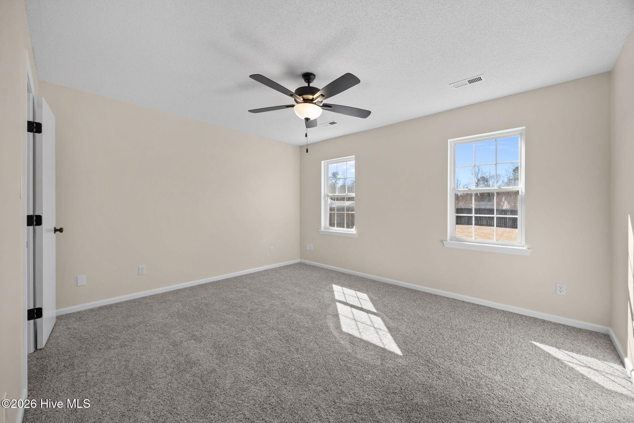 100554029 | Photo 12