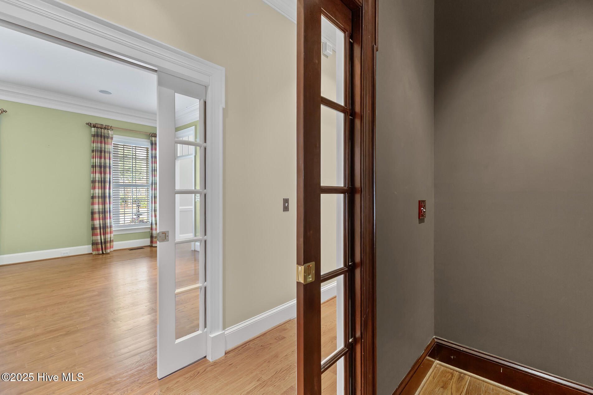 100545737 | Photo 38