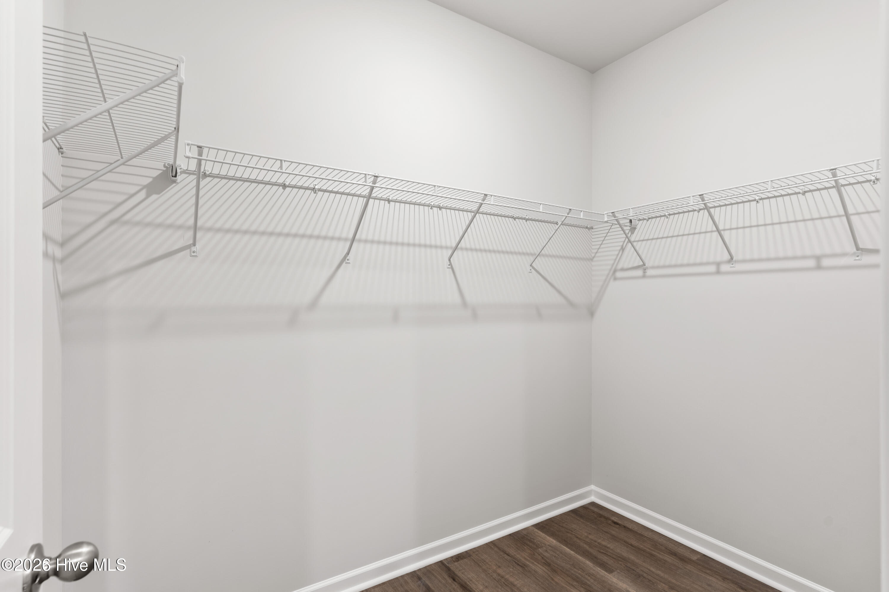 100565512 | Photo 24