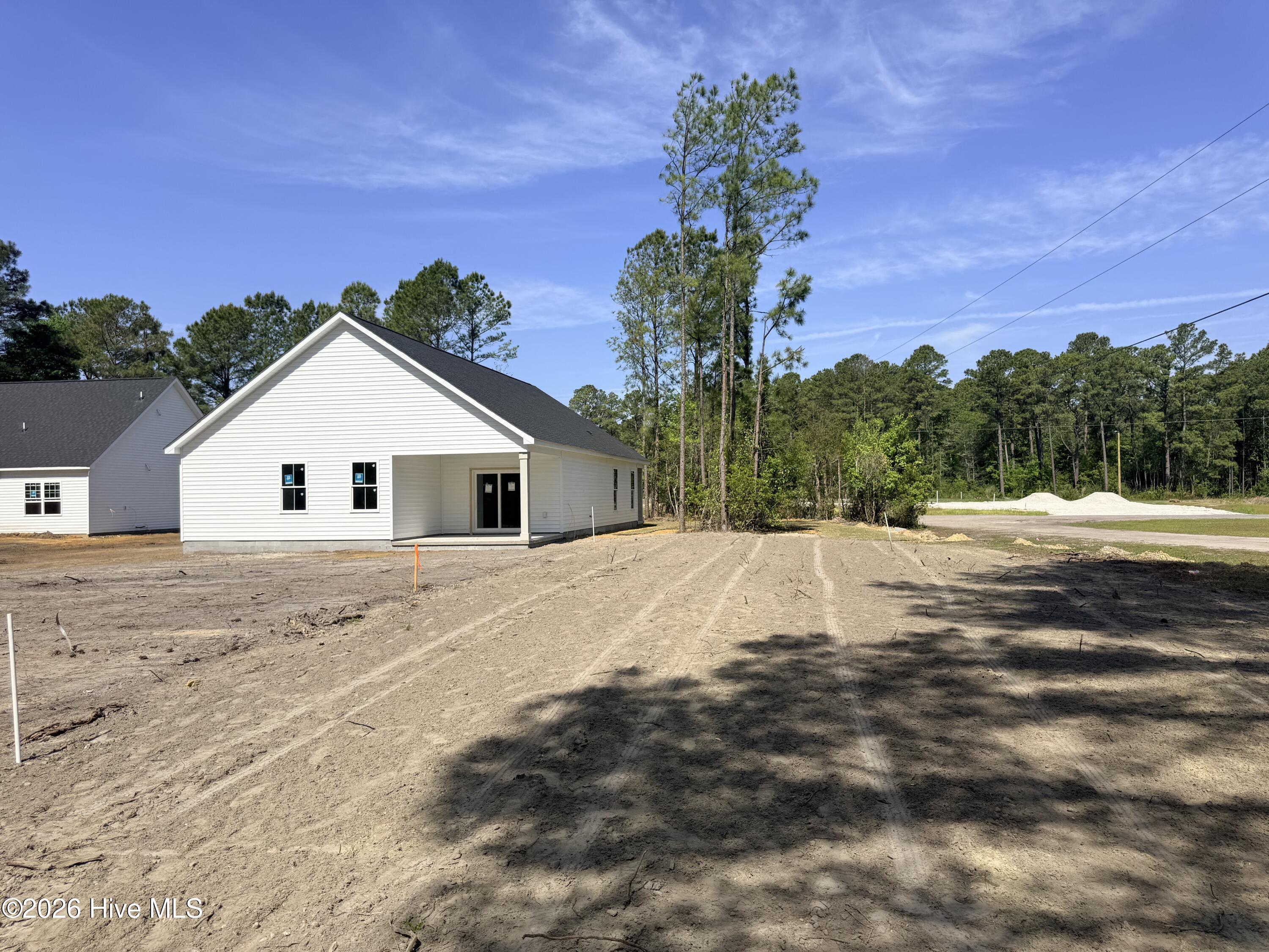 100564210 | Photo 26