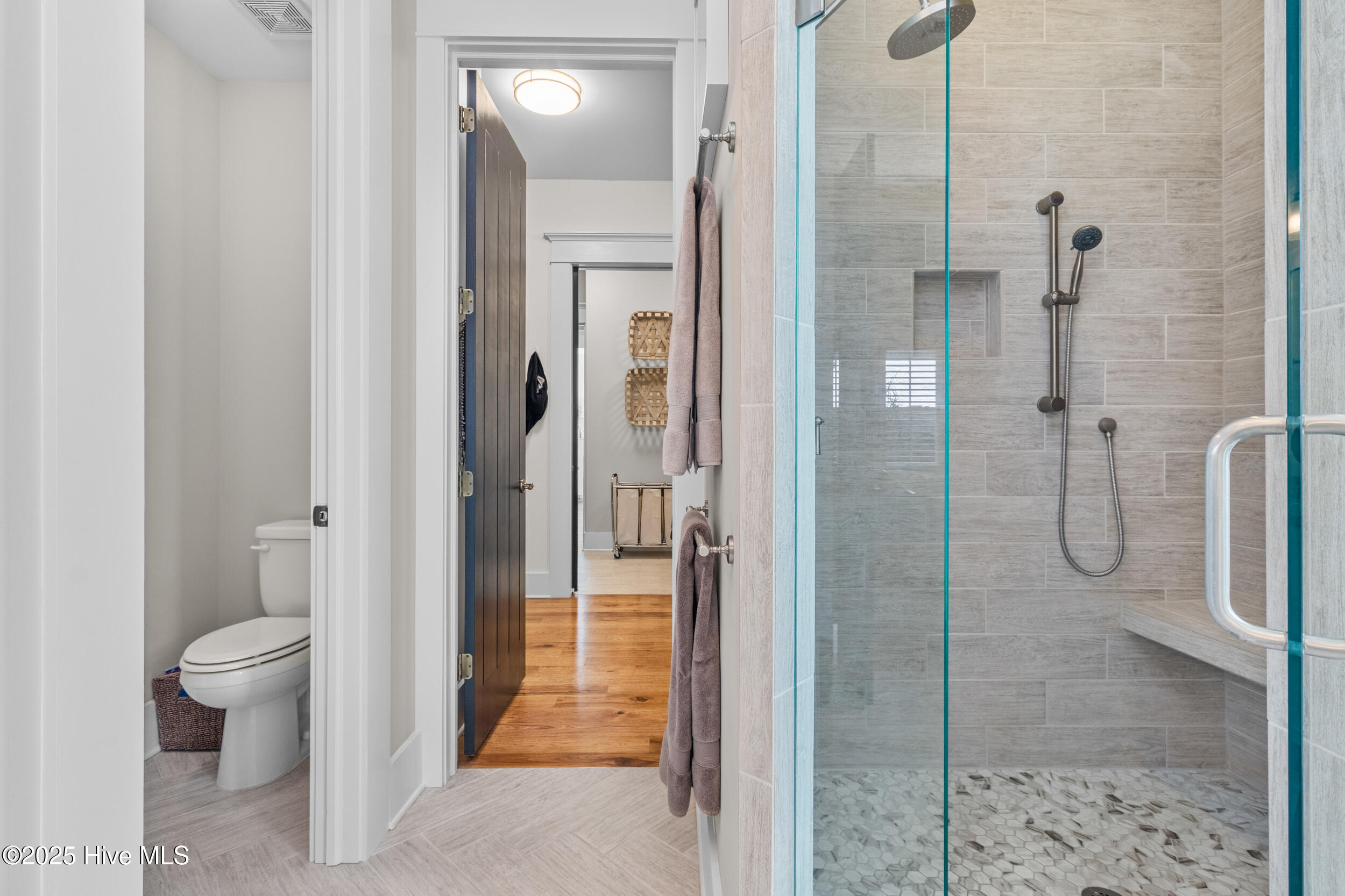 100537766 | Photo 22