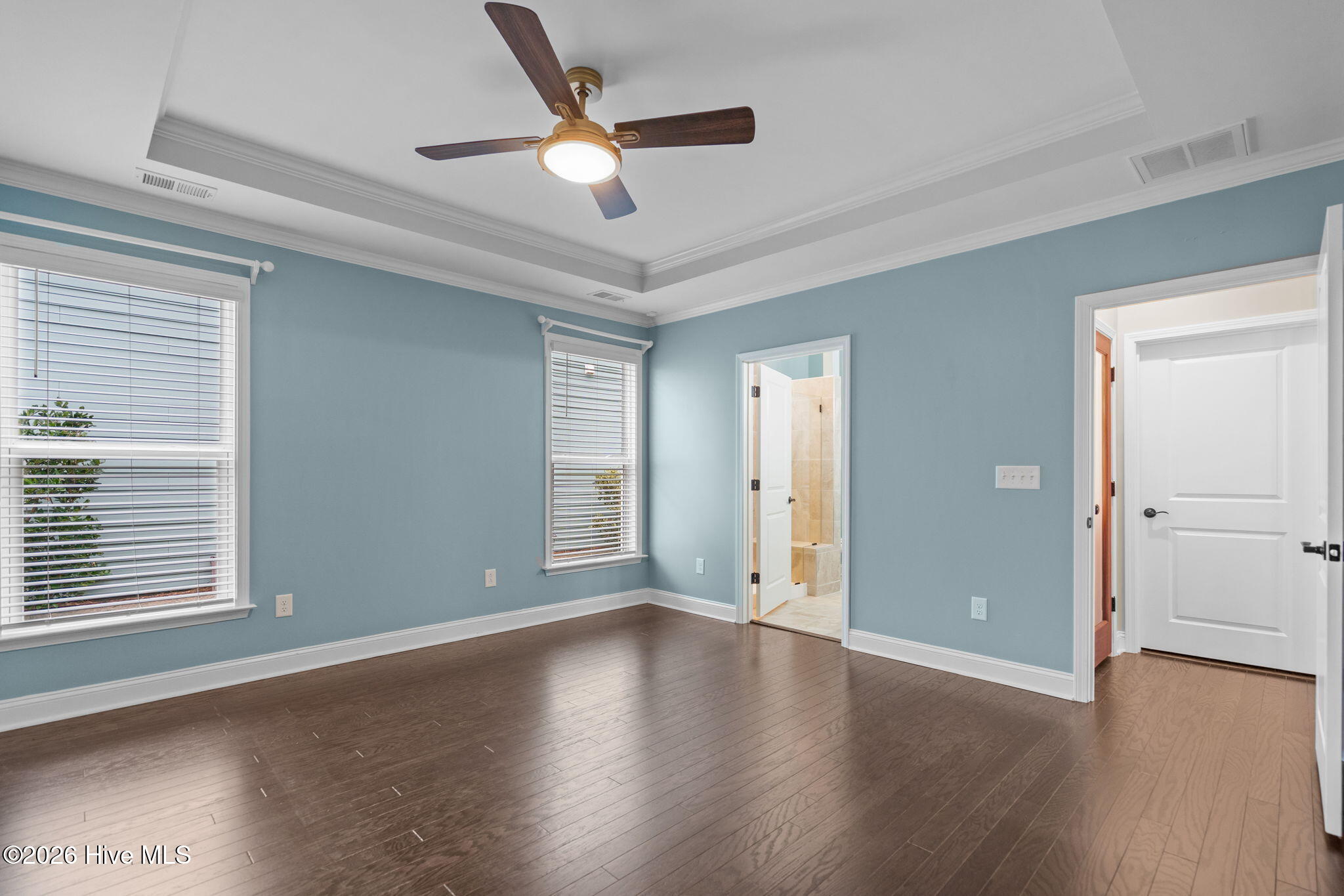 100525242 | Photo 33